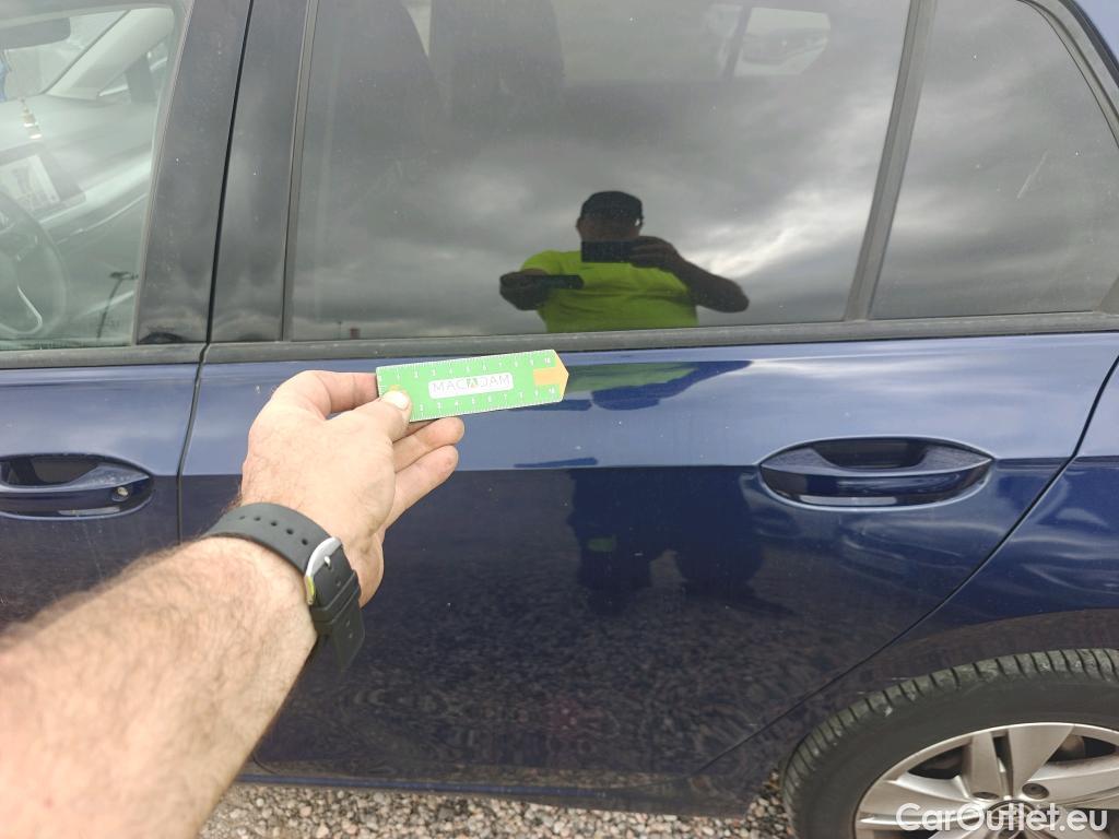  Volkswagen  Golf  VOLKSWAGEN / 2020 / 5P / berlina con portón Life 2.0 TDI 85kW (115CV) #1