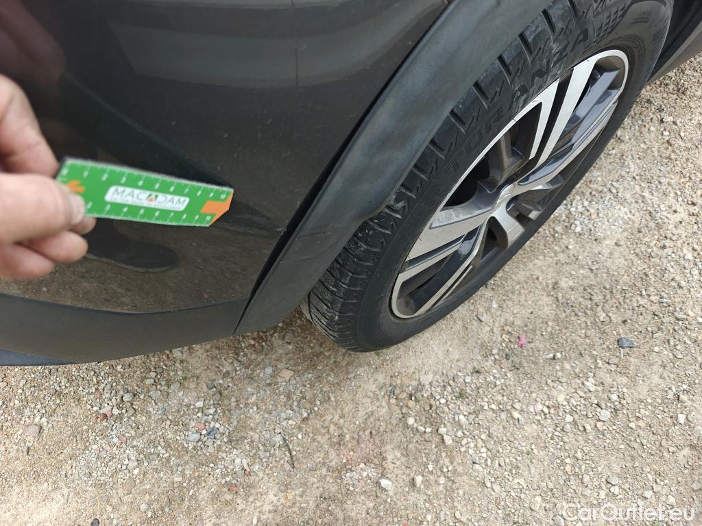  Peugeot  3008 PEUGEOT  / 2020 / 5P / todoterreno 1.5 BlueHDi 96kW (130CV) S&S Allure EAT8 #25