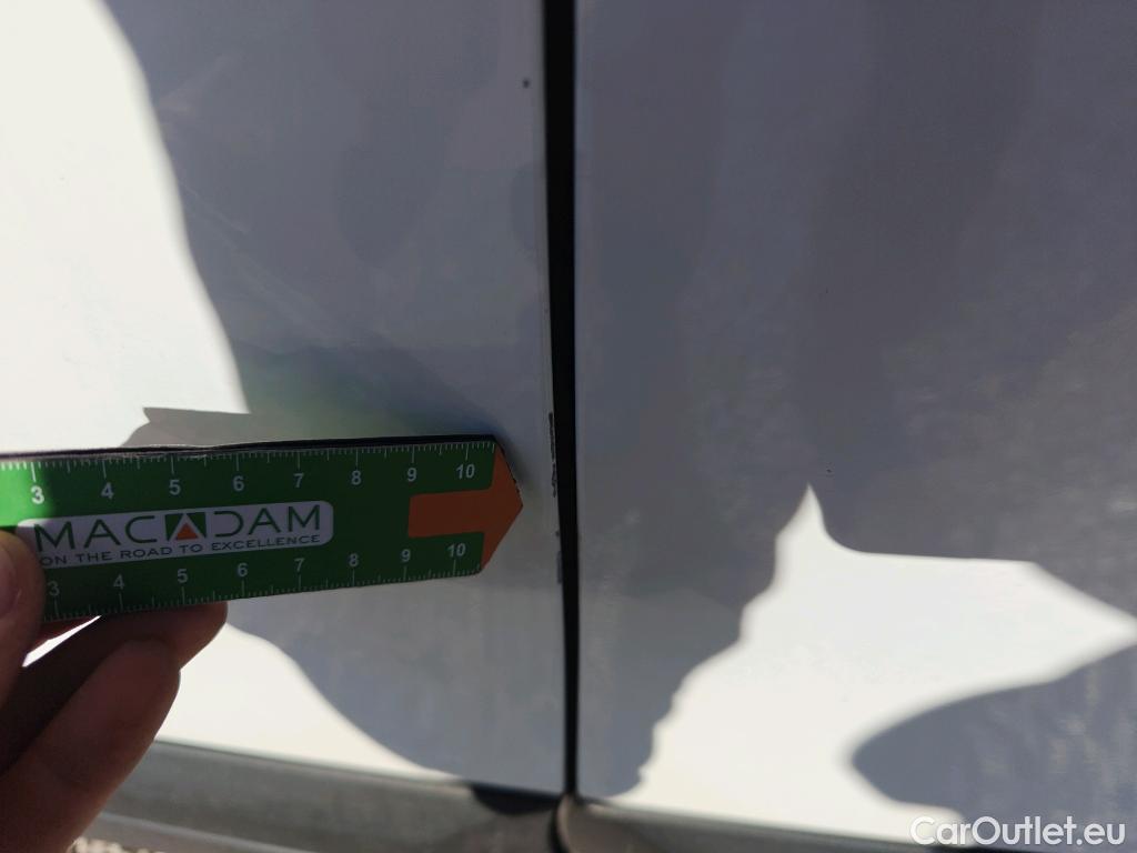  Peugeot  2008 PEUGEOT  / 2019 / 5P / todoterreno Active BlueHDI 81kW (110CV) #13