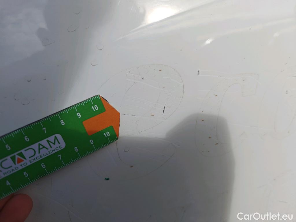  Peugeot  208 PEUGEOT e- / 2019 / 5P / berlina con portón Eléctrico Active #31