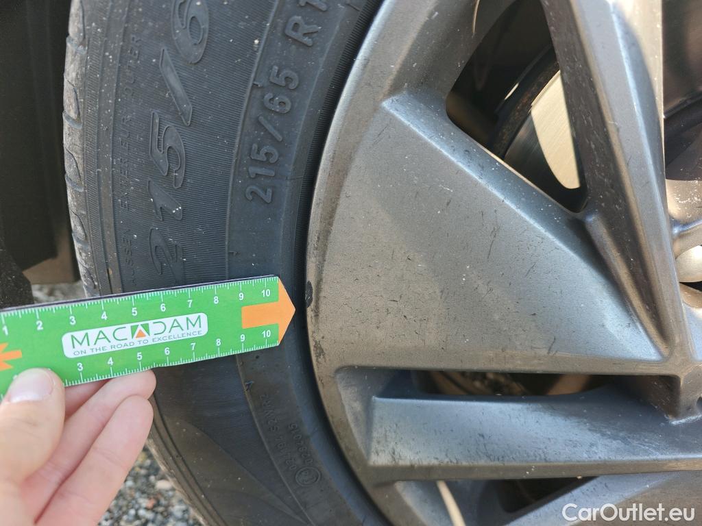  Nissan  Qashqai NISSAN  / 2021 / 5P / todoterreno DIG-T 116kW (158CV) mHEV Xtronic Acenta (AC2) #40