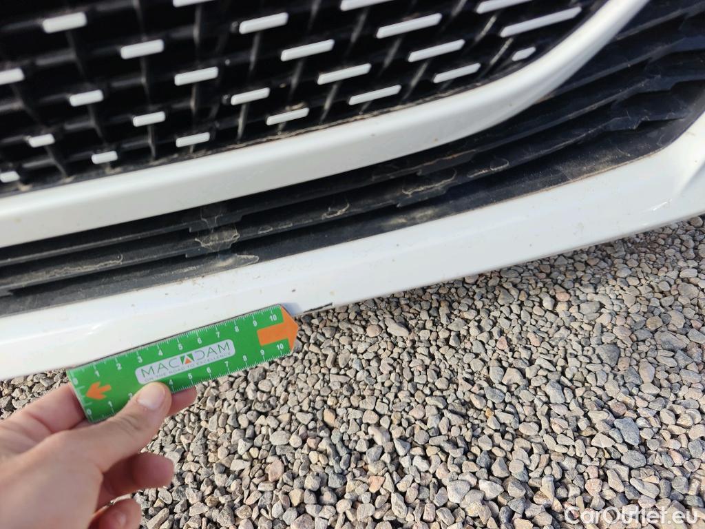  Peugeot  208 PEUGEOT e- / 2019 / 5P / berlina con portón Eléctrico Active #37