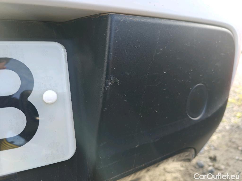  Peugeot  208 PEUGEOT e- / 2019 / 5P / berlina con portón Eléctrico Active #59