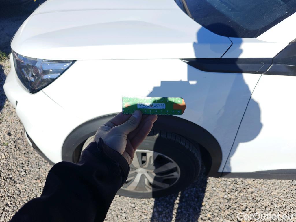  Peugeot  2008 PEUGEOT  / 2019 / 5P / todoterreno Active BlueHDI 81kW (110CV) #7