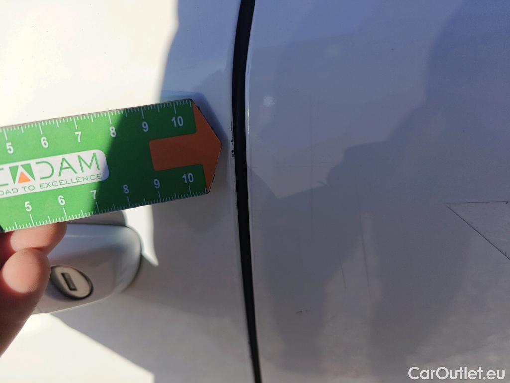  Peugeot  2008 PEUGEOT  / 2019 / 5P / todoterreno Active BlueHDI 81kW (110CV) #15