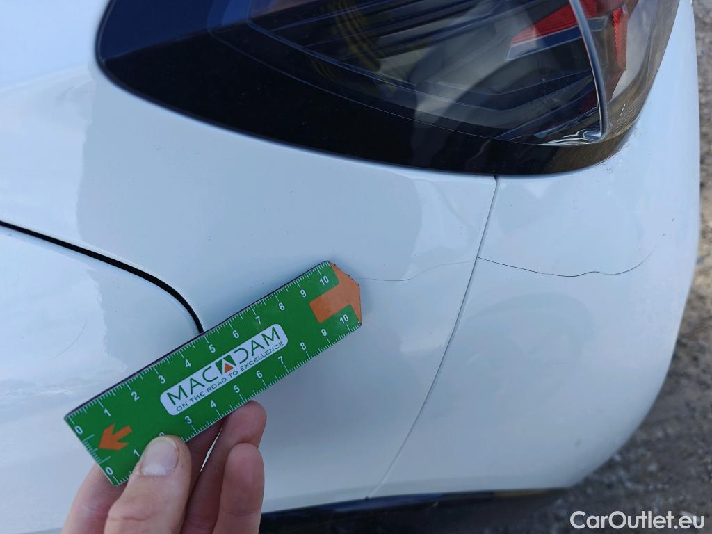  Peugeot  208 PEUGEOT e- / 2019 / 5P / berlina con portón Eléctrico Active #29