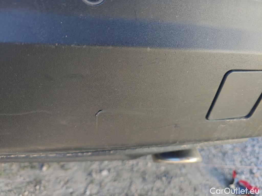  Peugeot  2008 PEUGEOT  / 2019 / 5P / todoterreno Active BlueHDI 81kW (110CV) #27