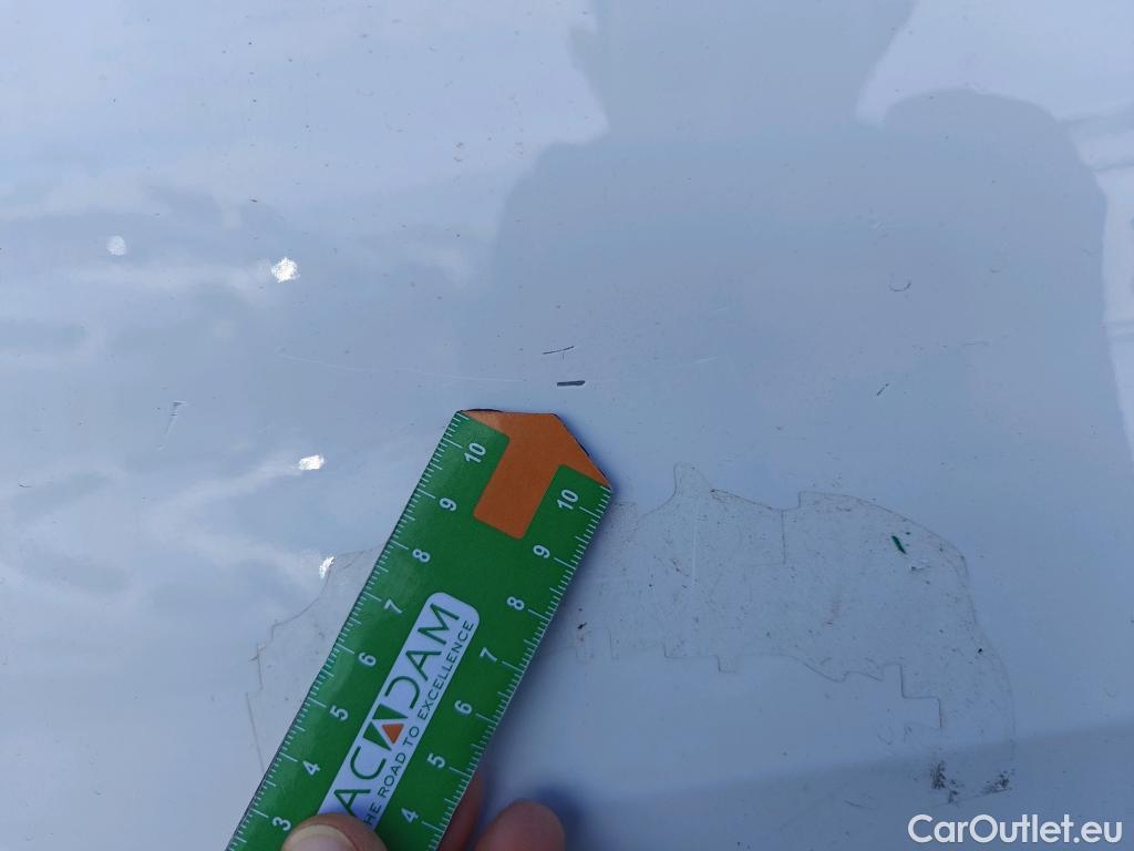  Peugeot  208 PEUGEOT e- / 2019 / 5P / berlina con portón Eléctrico Active #16