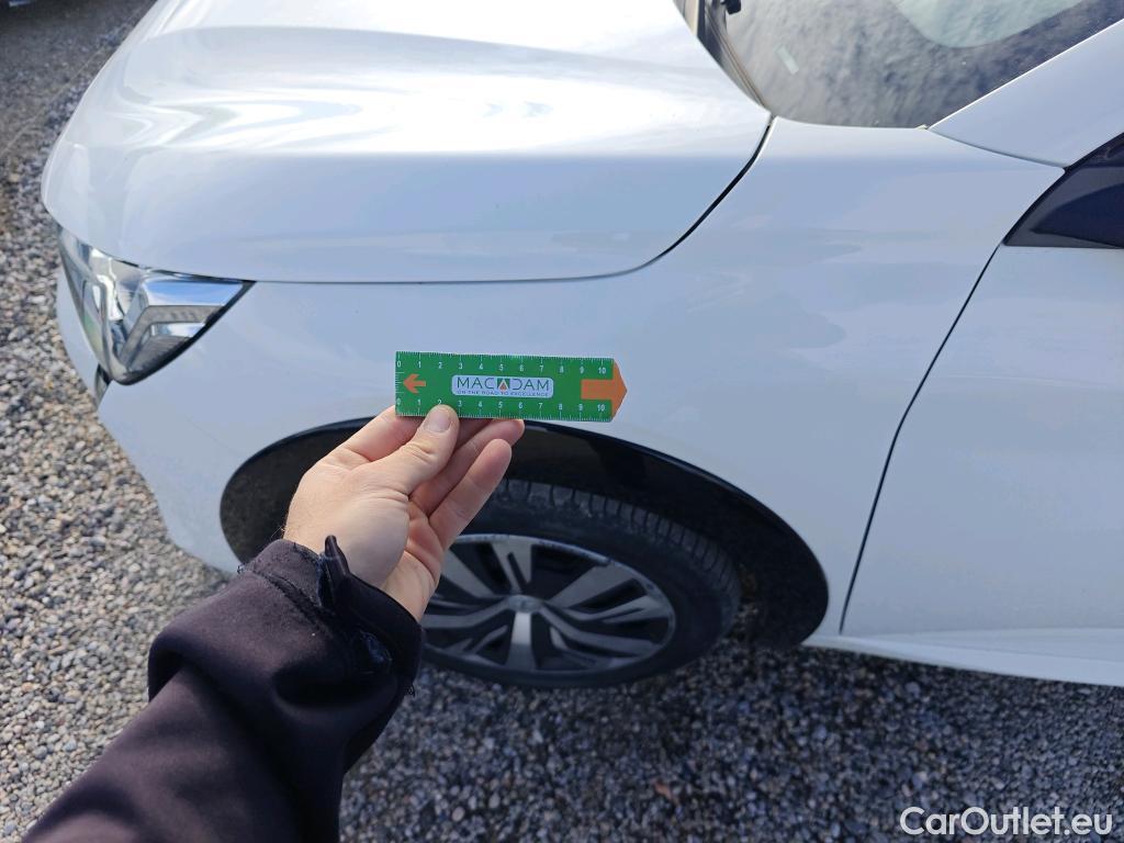  Peugeot  208 PEUGEOT e- / 2019 / 5P / berlina con portón Eléctrico Active #55