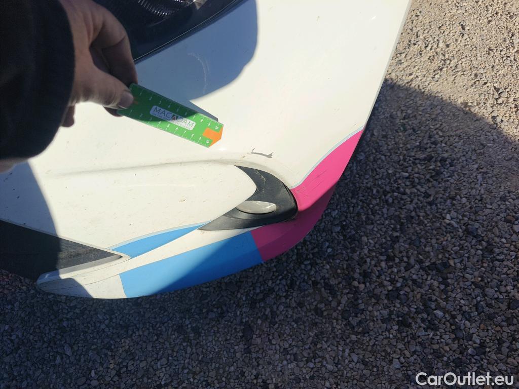  Toyota  Yaris TOYOTA  / 2020 / 5P / berlina con portón 1.5 120H Business Plus #11