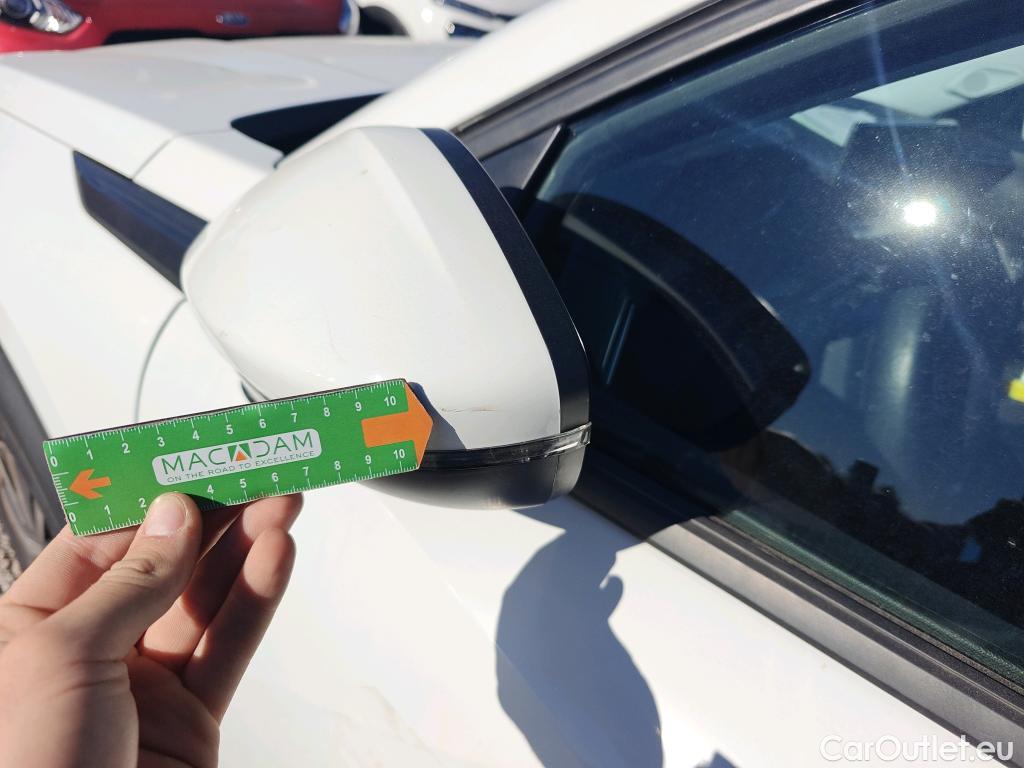  Peugeot  2008 PEUGEOT  / 2019 / 5P / todoterreno Active BlueHDI 81kW (110CV) #56