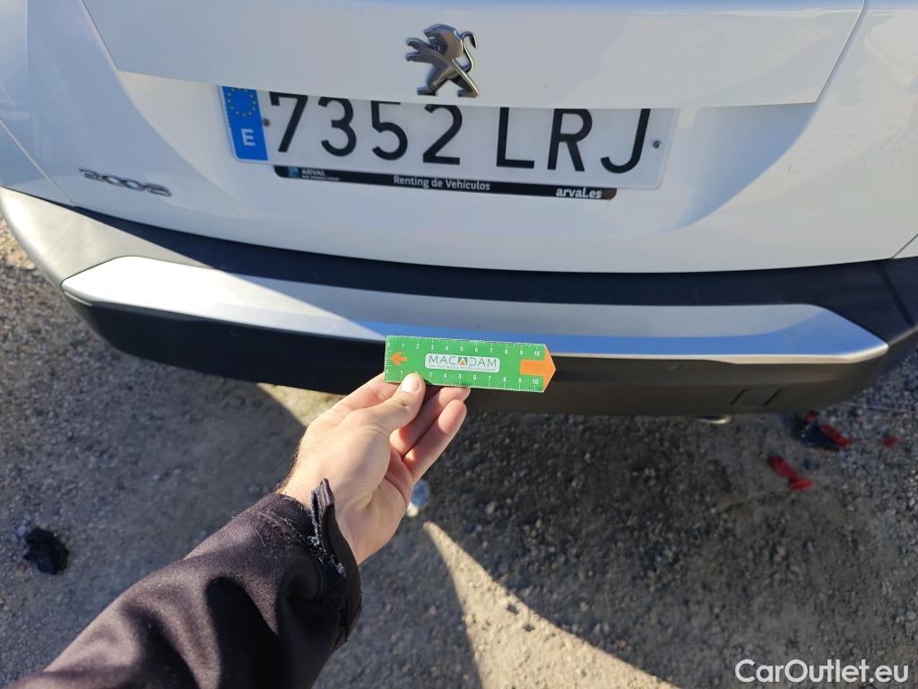  Peugeot  2008 PEUGEOT  / 2019 / 5P / todoterreno Active BlueHDI 81kW (110CV) #61