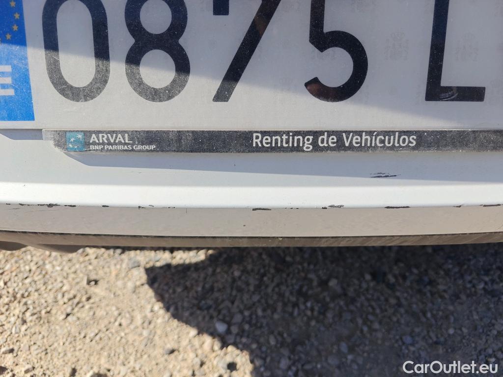  Seat  Leon SEAT León / 2016 / 5P / berlina con portón 2.0 TDI 110kW DSG-7 S&S Xcellence Ed Pl #22