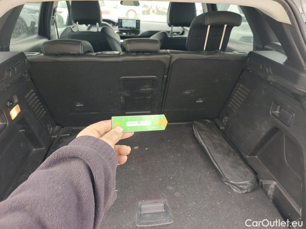  Peugeot  3008 PEUGEOT  / 2020 / 5P / todoterreno 1.5 BlueHDi 96kW (130CV) S&S Allure EAT8 #1