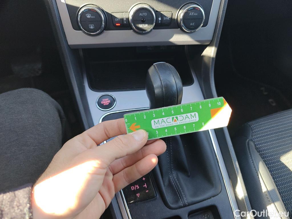  Seat  Leon SEAT León / 2016 / 5P / berlina con portón 2.0 TDI 110kW DSG-7 S&S Xcellence Ed Pl #45