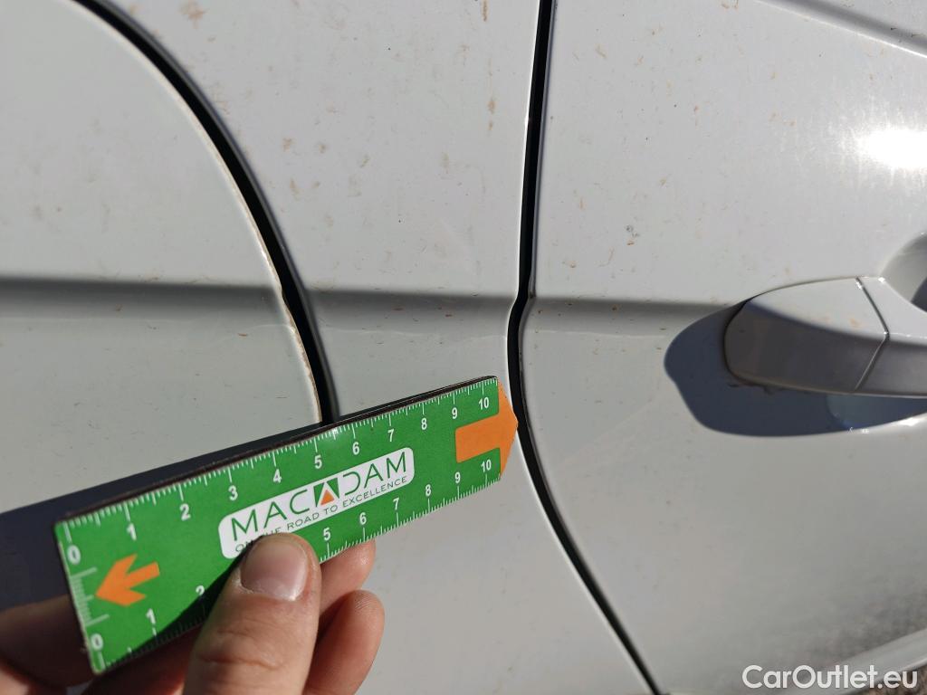  Volkswagen  Taigo VOLKSWAGEN  / 2021 / 5P / todoterreno Life 1.0 TSI 81kW (110CV) #18