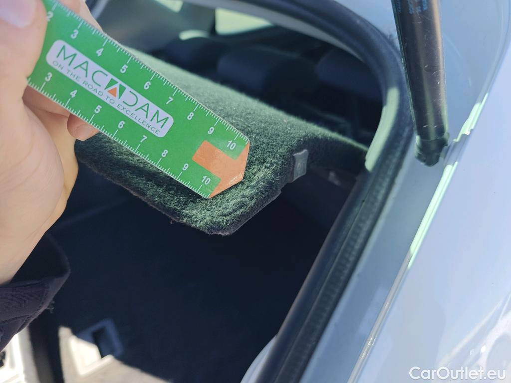  Seat  Leon SEAT León / 2016 / 5P / berlina con portón 2.0 TDI 110kW DSG-7 S&S Xcellence Ed Pl #9