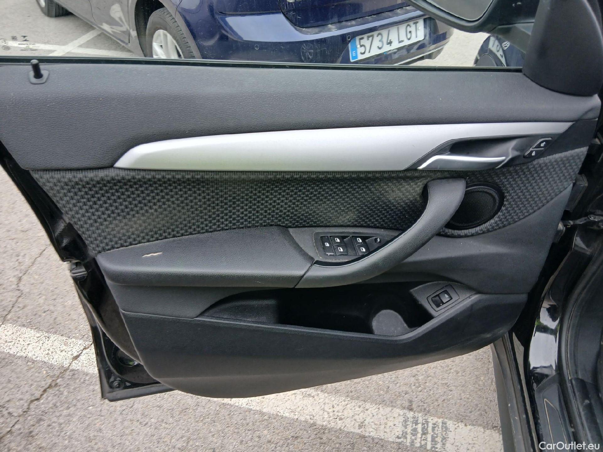  Bmw  X1 BMW  / 2019 / 5P / todoterreno sDrive18dA Corporate (AC3) #2