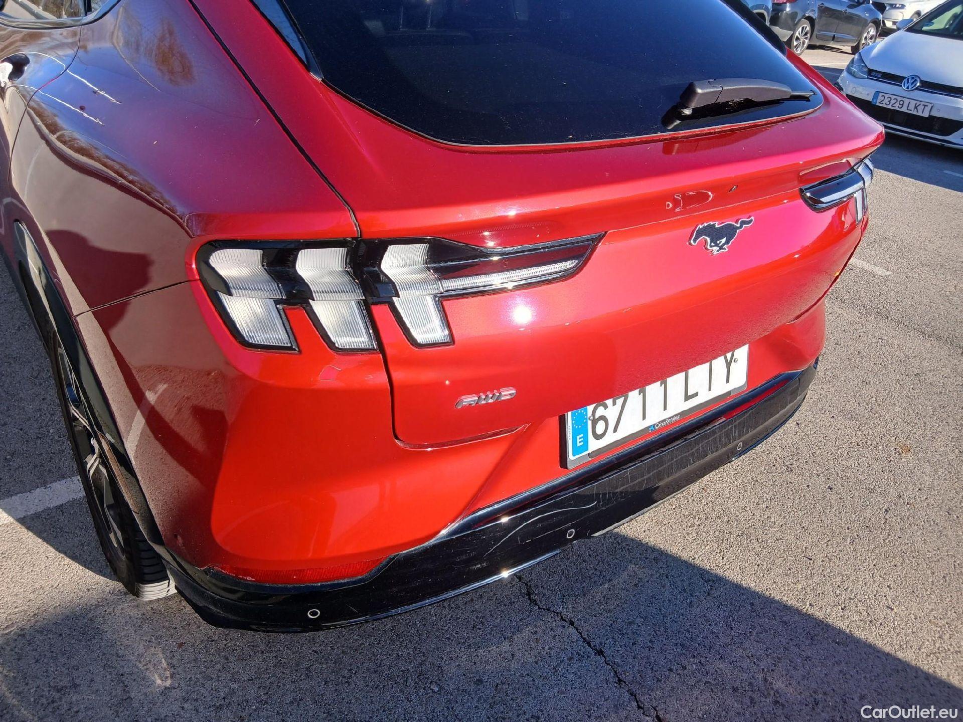  Ford  Mustang FORD  Mach-E / 2020 / 5P / todoterreno AWD 258kW Batería 98.8Kwh #24