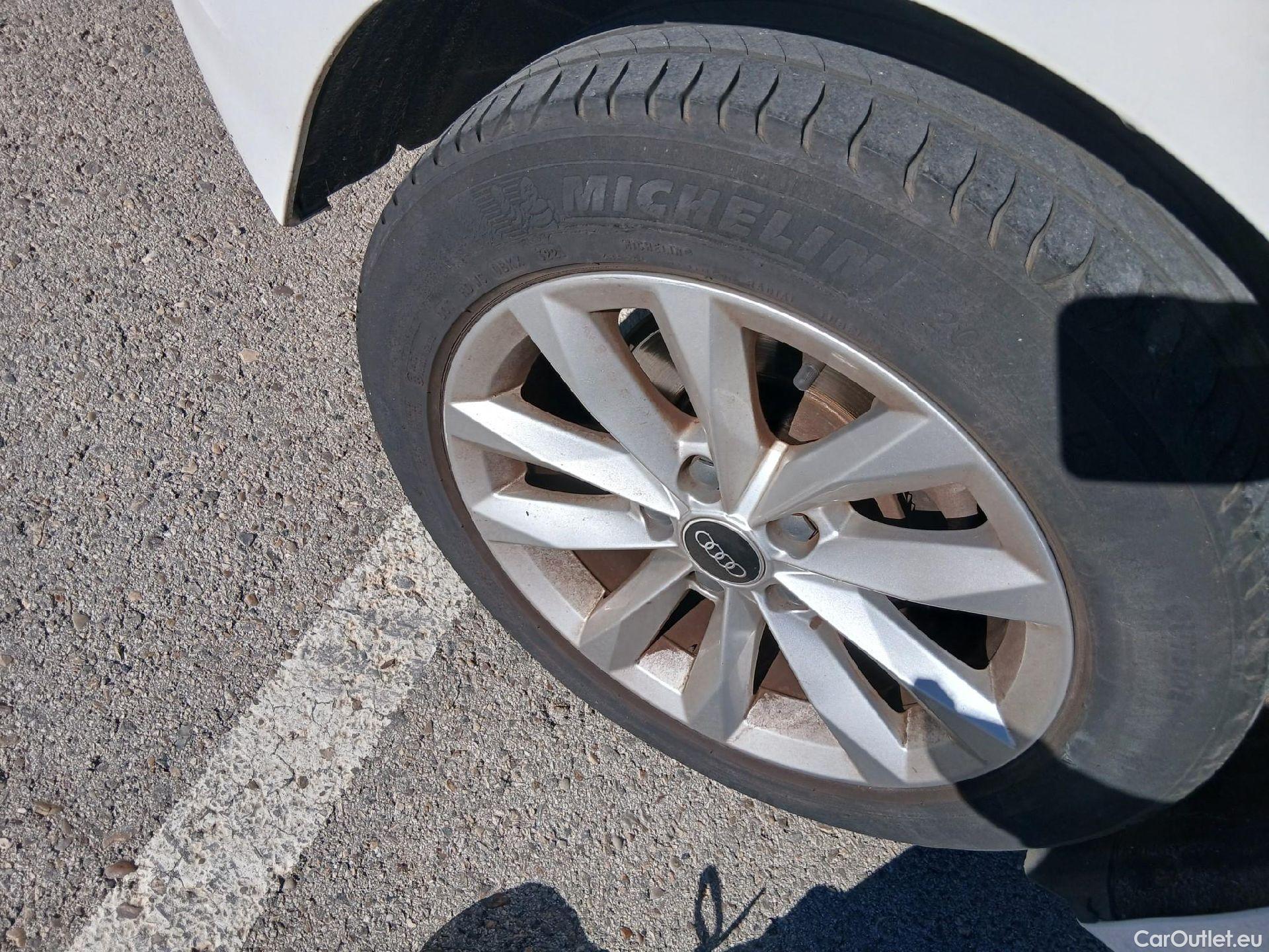  Audi  A3 AUDI  / 2020 / 5P / berlina con portón Sportback 30 TFSI 81kW (110CV) S tronic #9