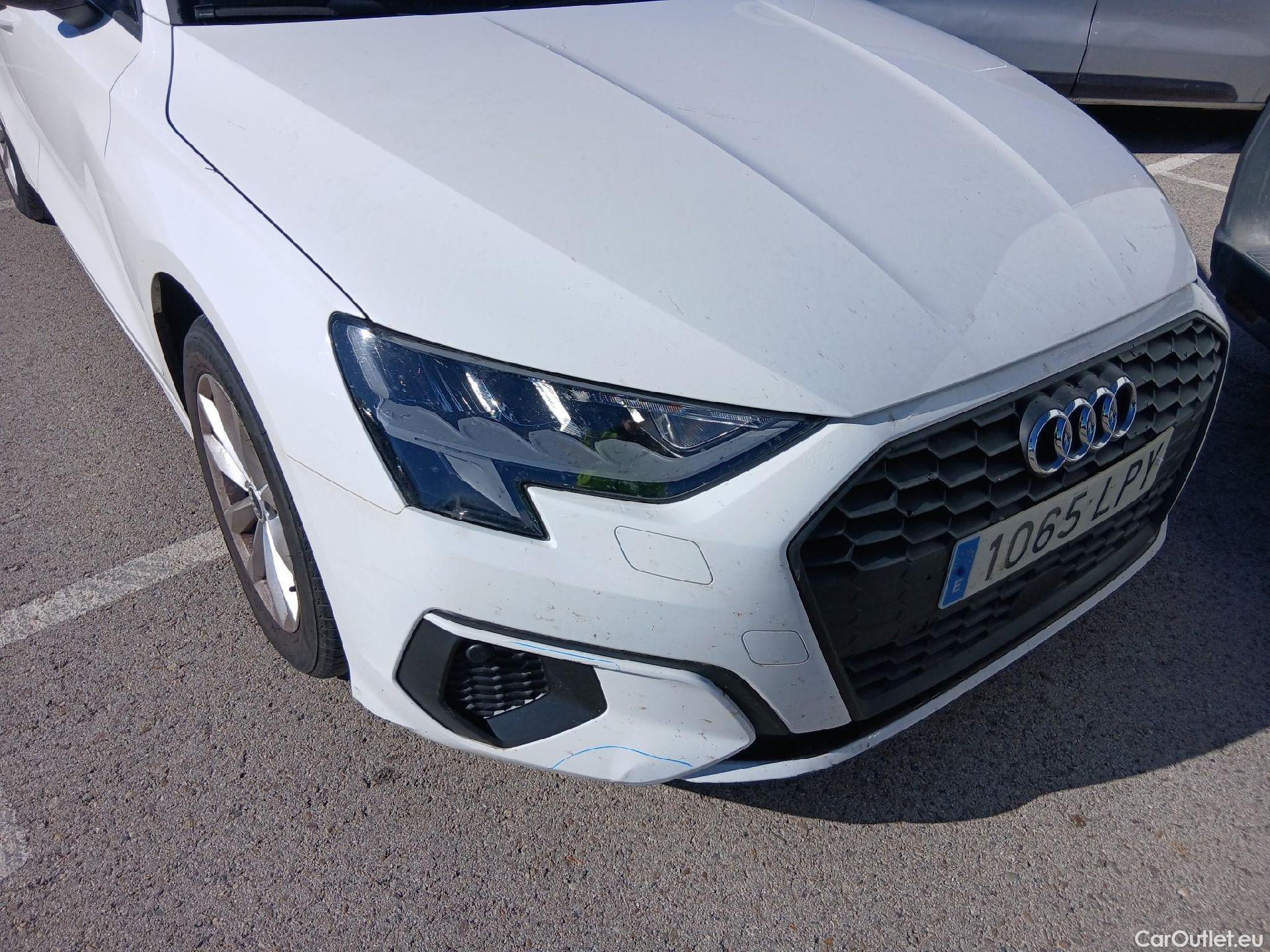  Audi  A3 AUDI  / 2020 / 5P / berlina con portón Sportback 30 TFSI 81kW (110CV) S tronic #14