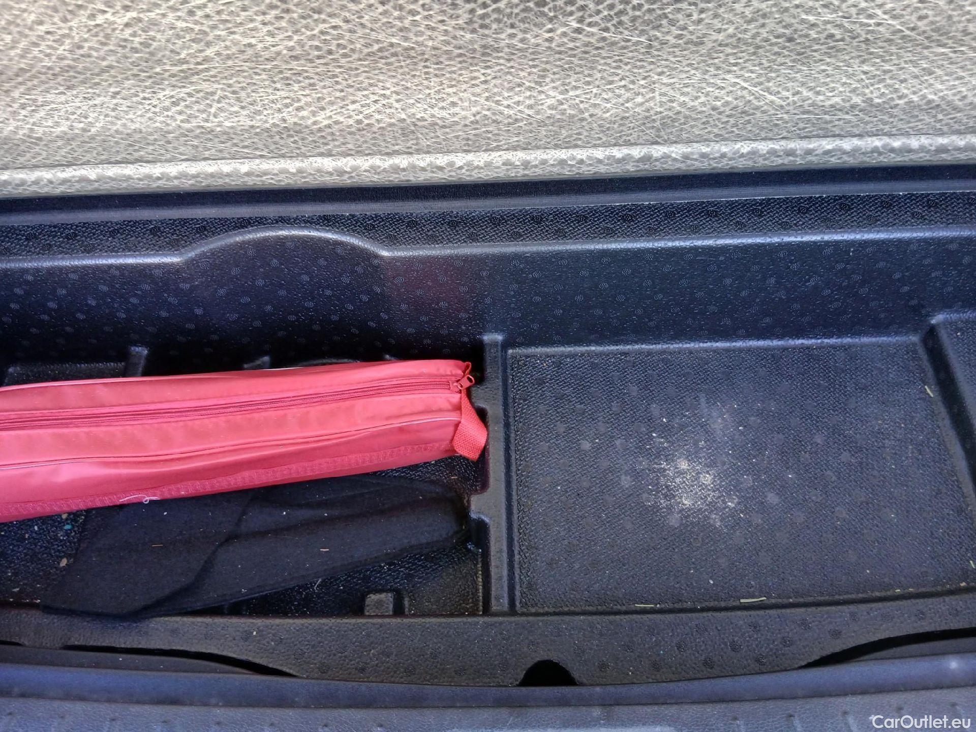  KIA  Sportage KIA  / 2018 / 5P / todoterreno 1.6 MHEV Drive Plus 100kW (136CV) 4x2 #2