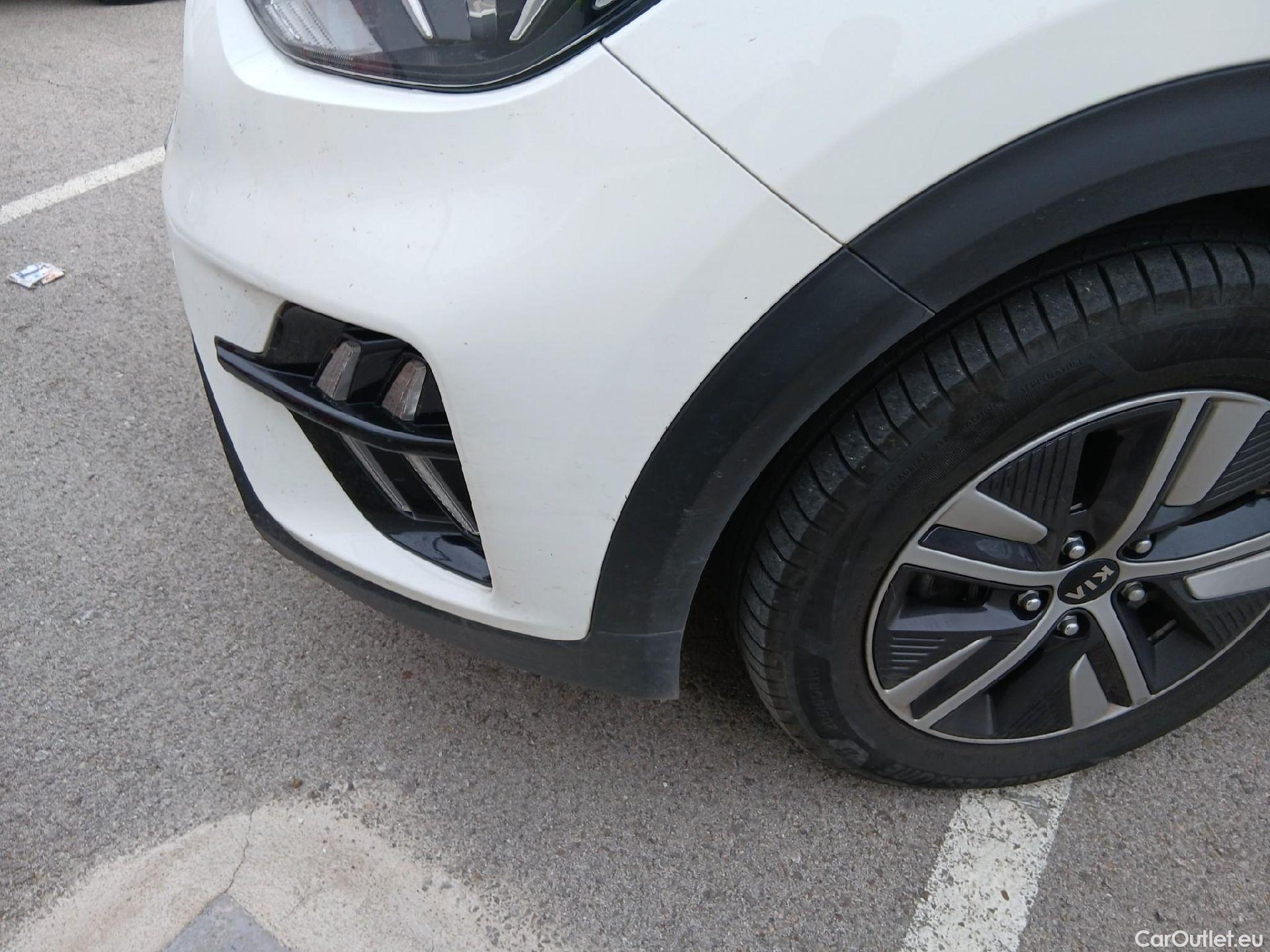  KIA  Niro KIA  / 2019 / 5P / crossover 1.6 GDi HEV 104kW (141CV) Drive #7