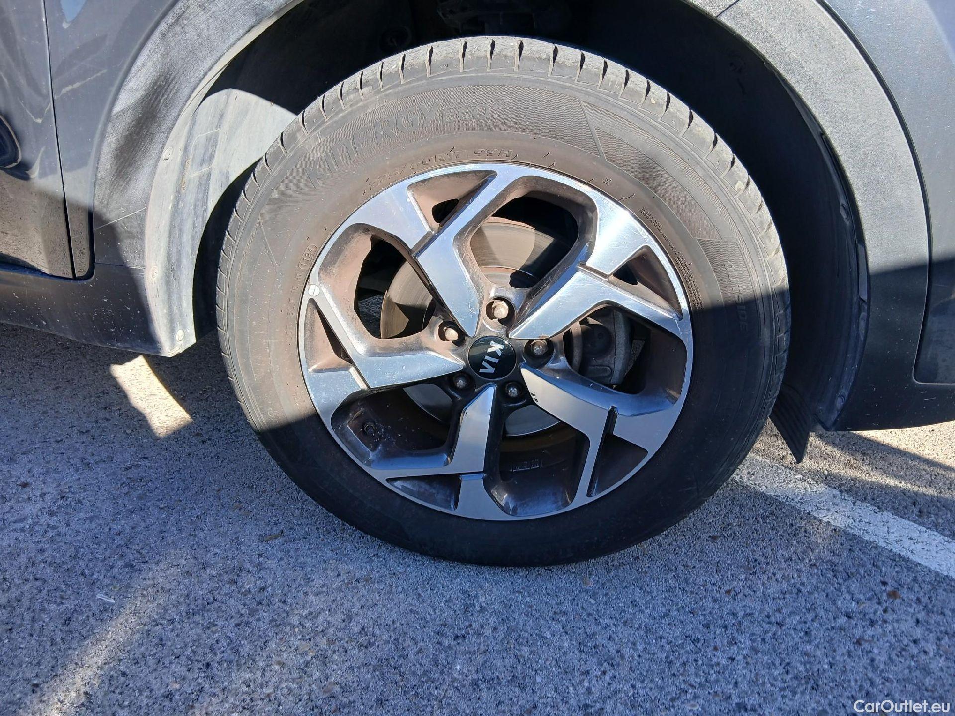  KIA  Sportage KIA  / 2018 / 5P / todoterreno 1.6 MHEV Drive Plus 100kW (136CV) 4x2 #43