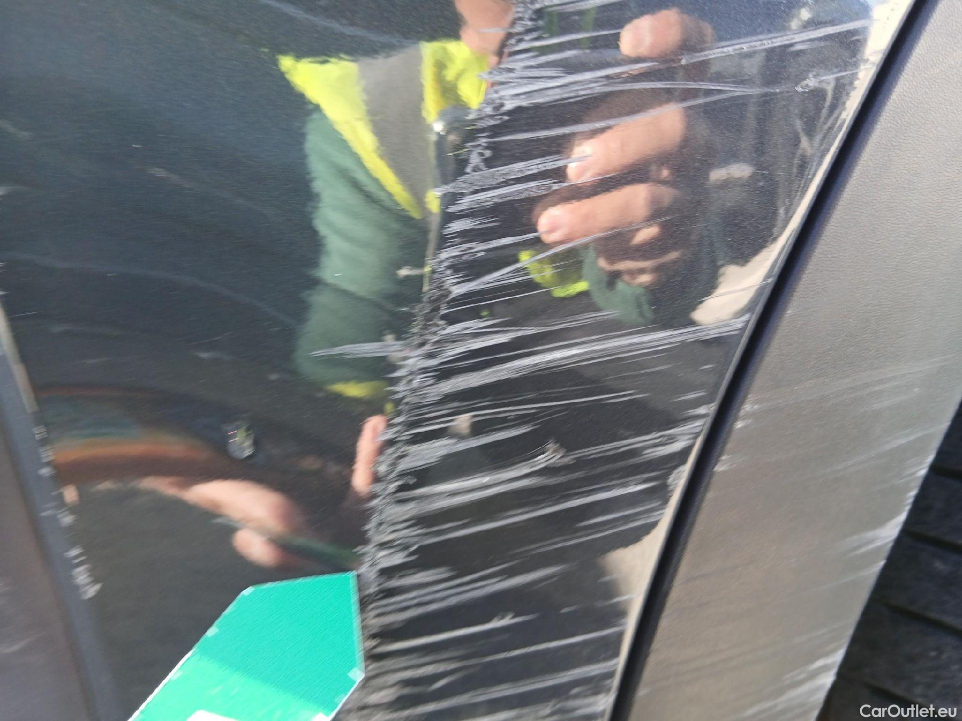  KIA  Sportage KIA  / 2018 / 5P / todoterreno 1.6 MHEV Drive Plus 100kW (136CV) 4x2 #9