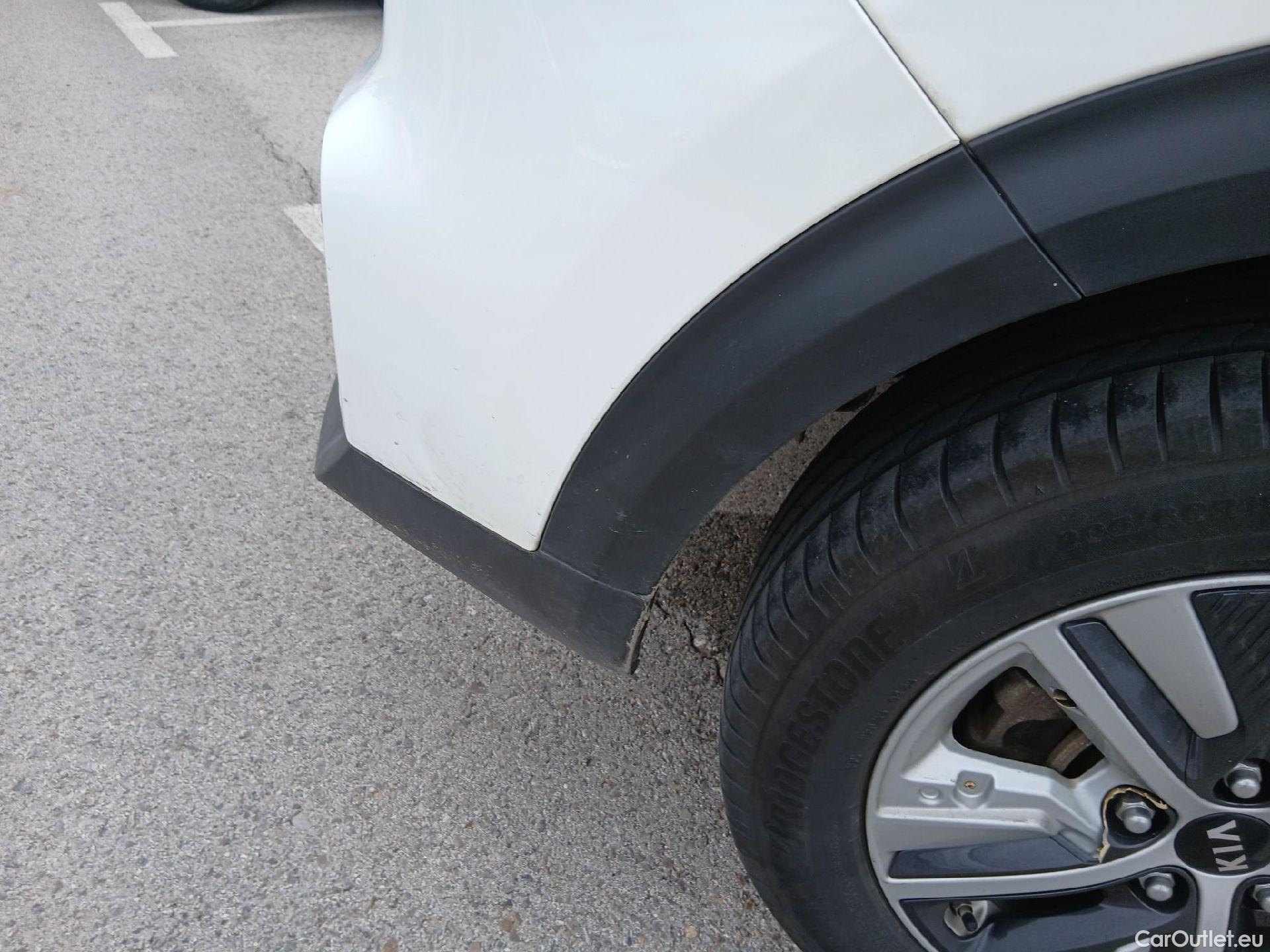  KIA  Niro KIA  / 2019 / 5P / crossover 1.6 GDi HEV 104kW (141CV) Drive #29