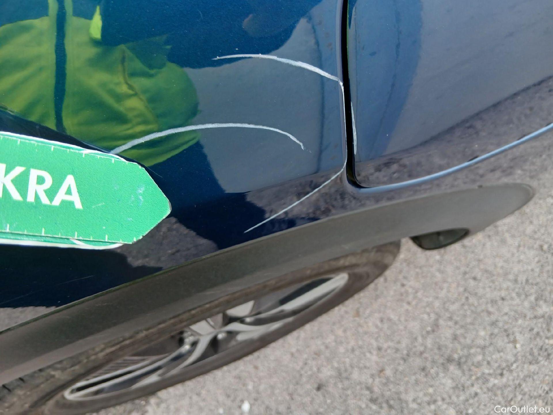  KIA  Niro KIA  / 2019 / 5P / crossover 1.6 GDi PHEV 104kW (141CV) Drive #14