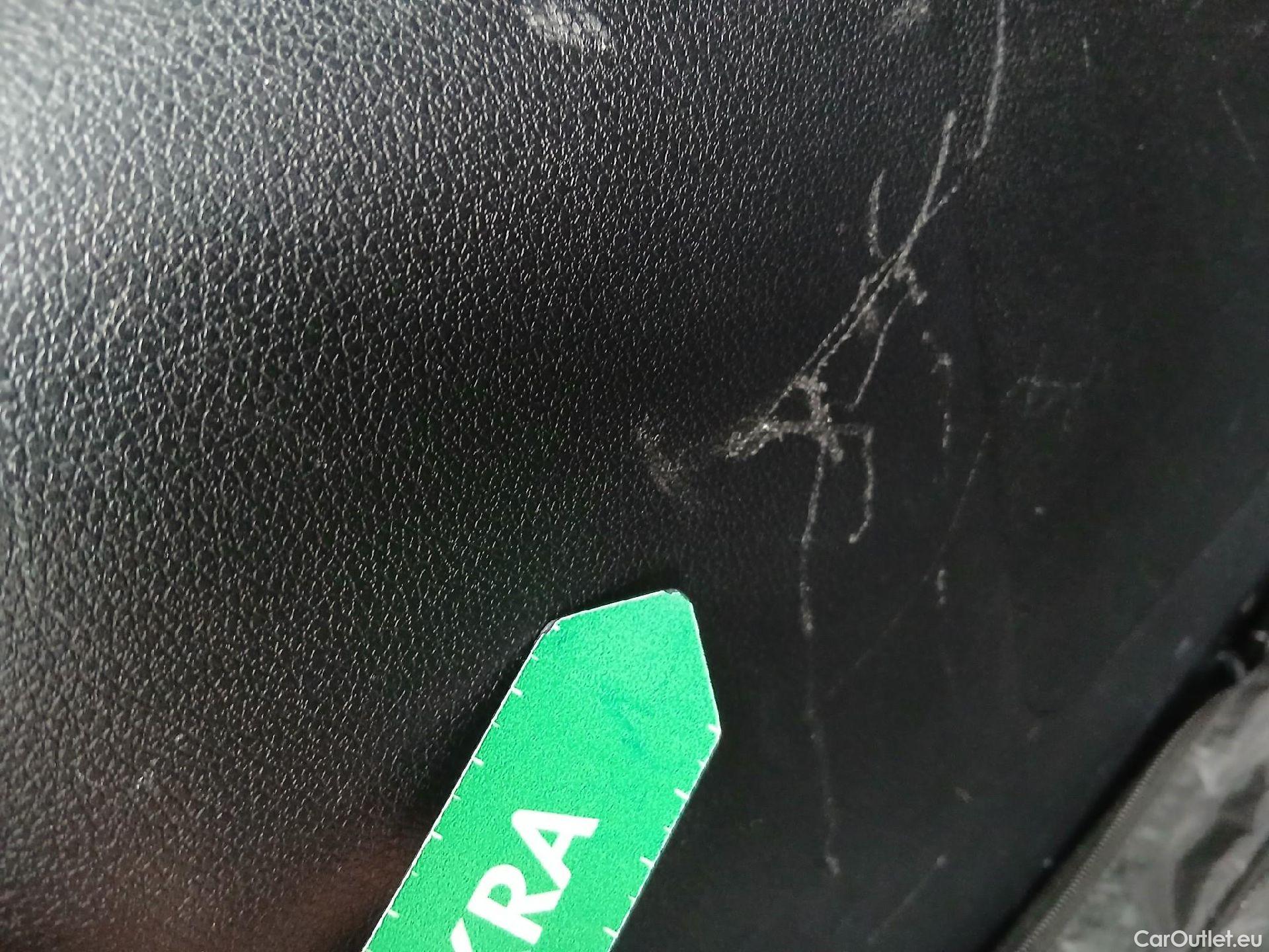  KIA  Niro KIA  / 2019 / 5P / crossover 1.6 GDi HEV 104kW (141CV) Drive #19