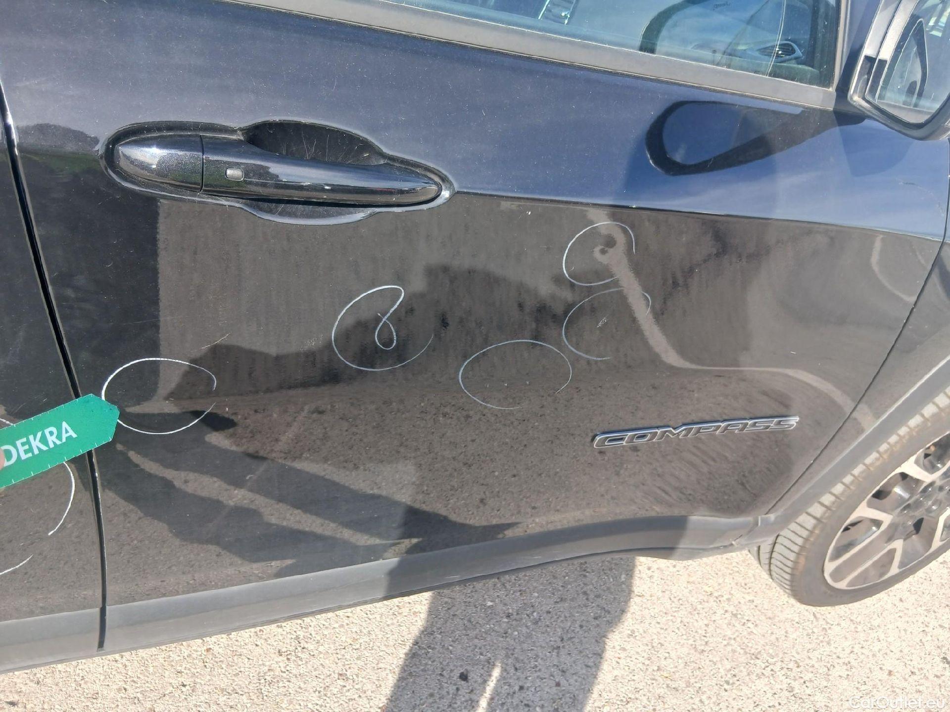  Jeep  Compass JEEP  / 2017 / 5P / todoterreno 1.6 Mjet 88kW Limited 4x2 #51