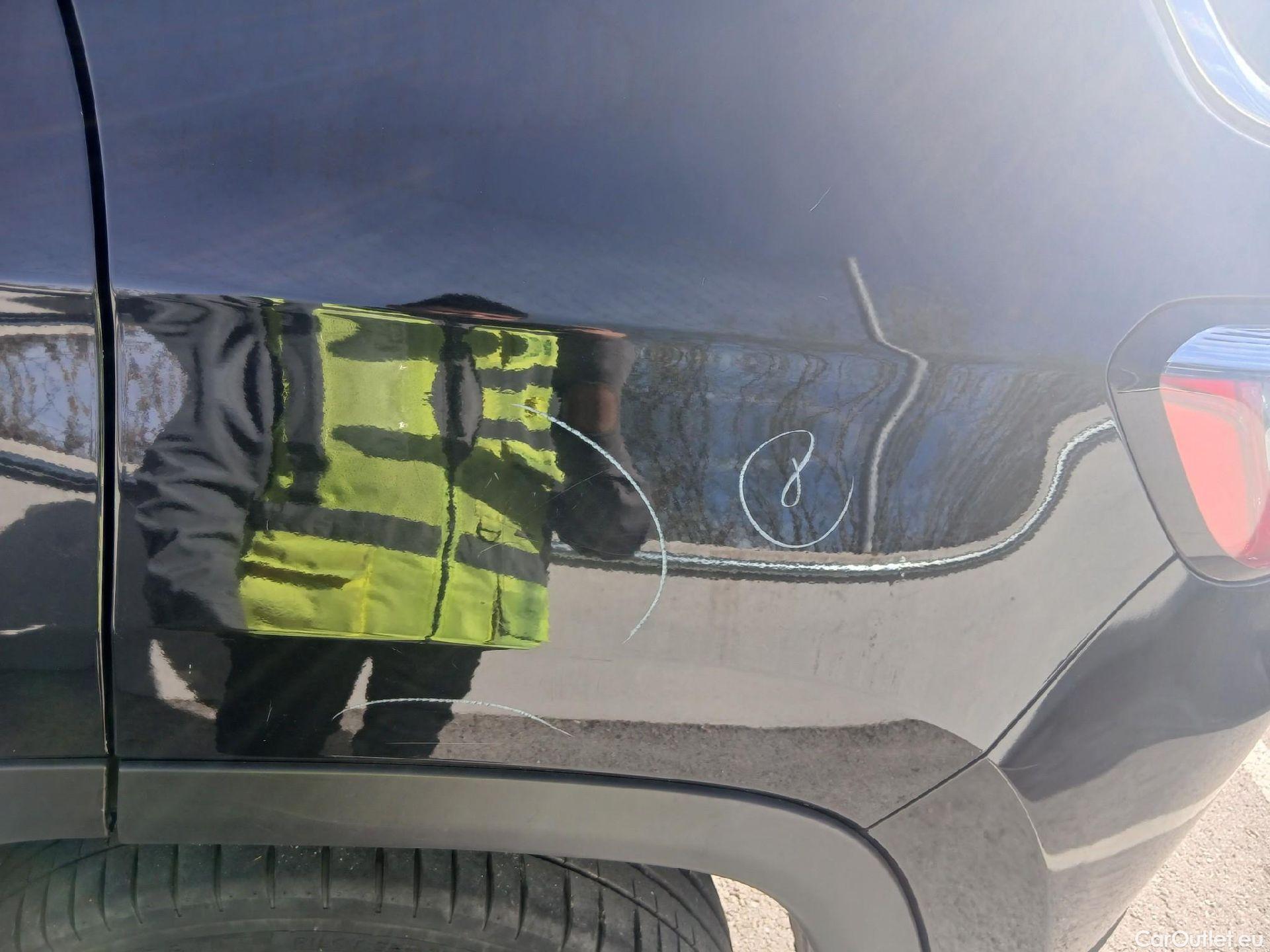  Jeep  Compass JEEP  / 2017 / 5P / todoterreno 1.6 Mjet 88kW Limited 4x2 #29