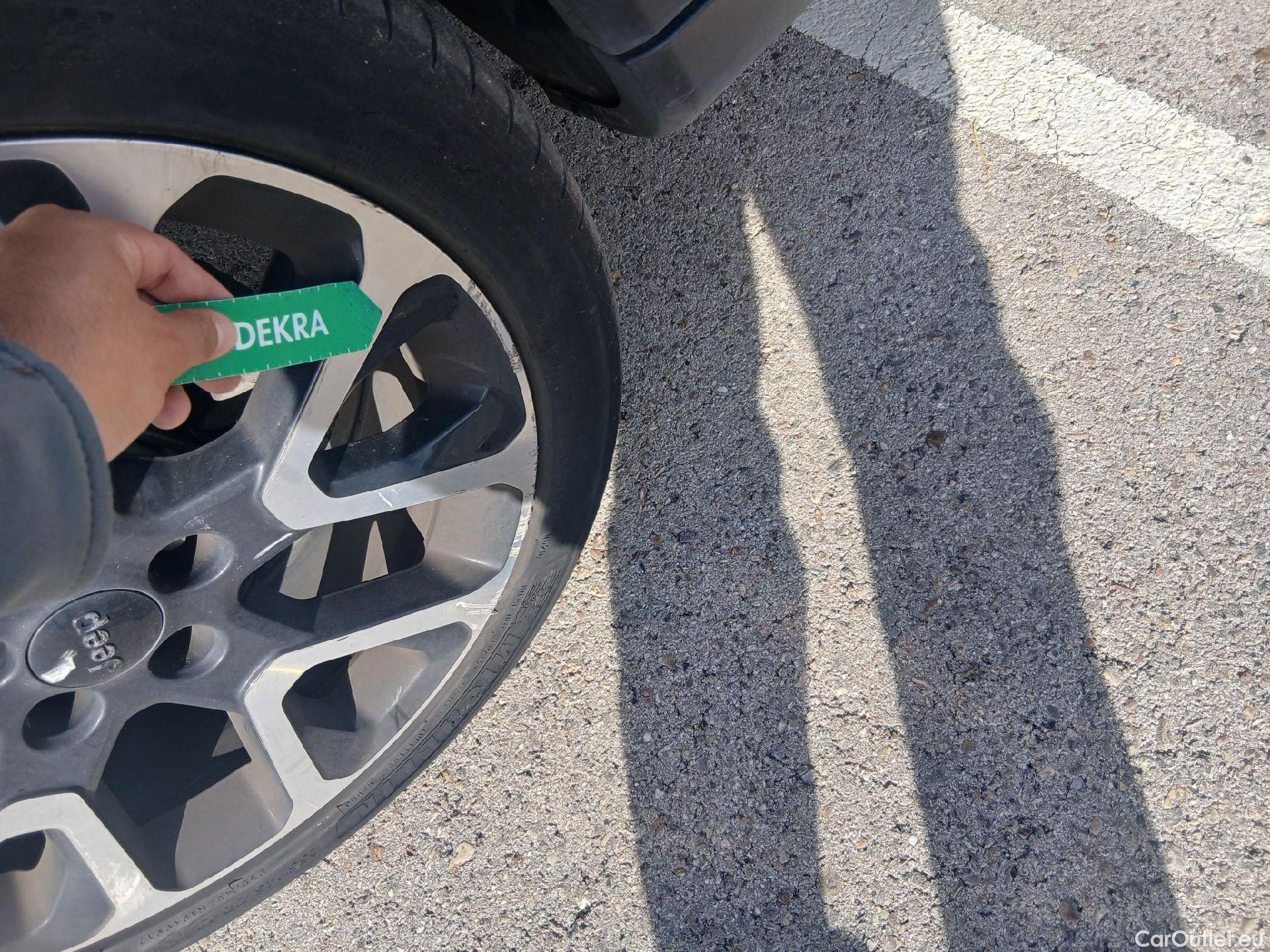  Jeep  Compass JEEP  / 2017 / 5P / todoterreno 1.6 Mjet 88kW Limited 4x2 #43