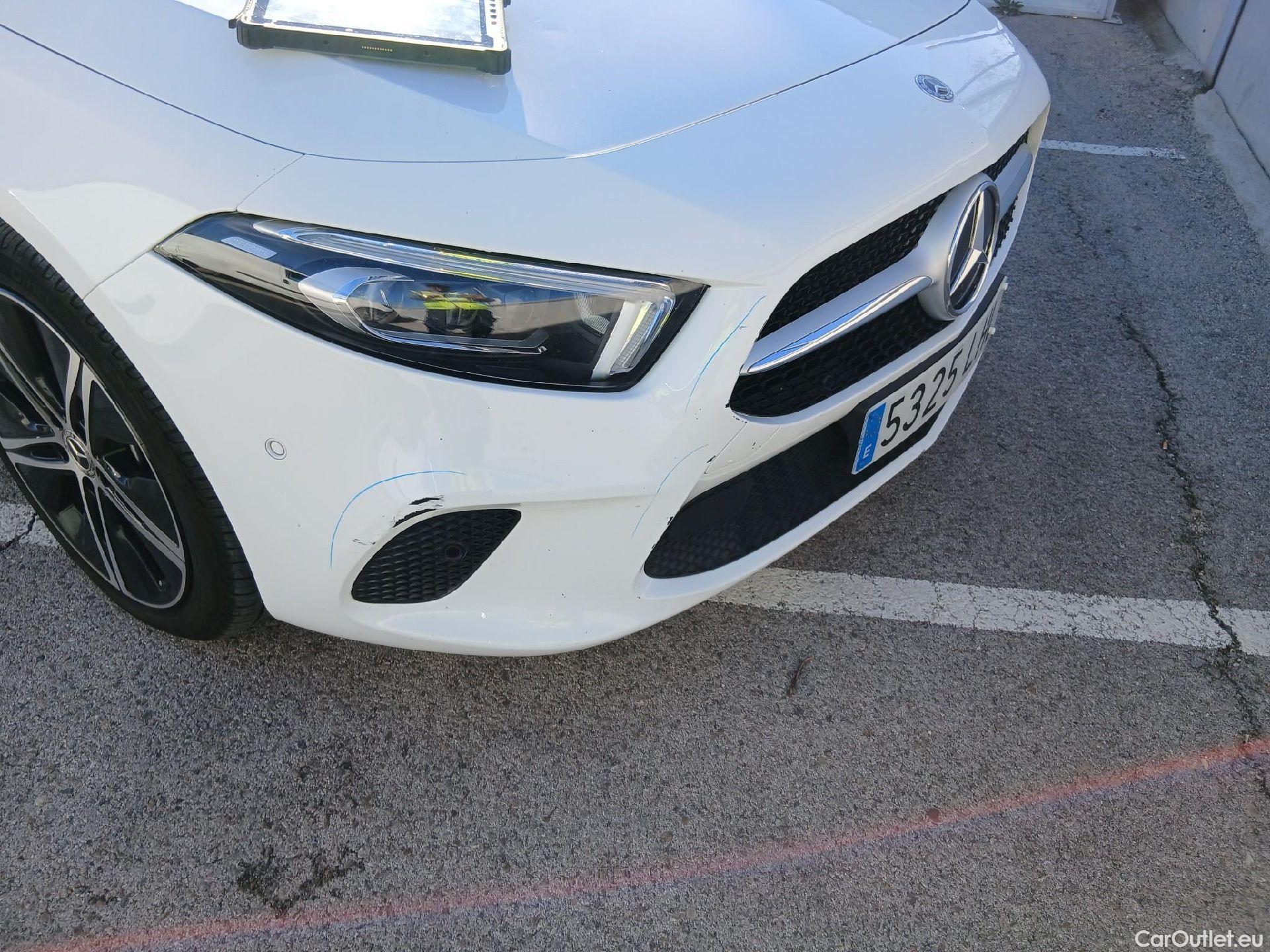  Mercedes  A-Klasse MERCEDES-BENZ Clase A / 2018 / 5P / berlina con portón A 250 e #2