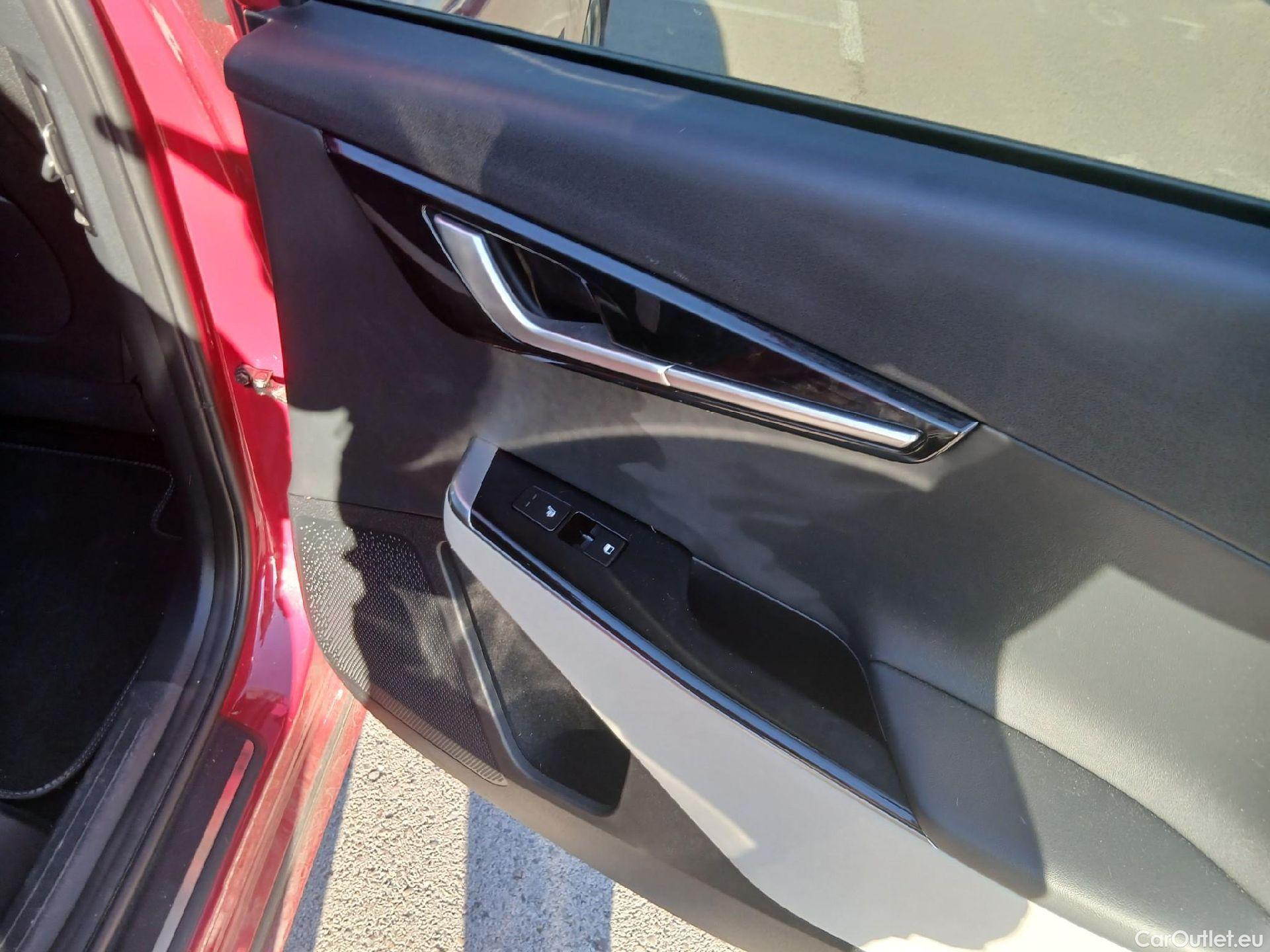  KIA  Ev6 KIA  / 2021 / 5P / todoterreno GT-Line 77,4kWh 168kW RWD Long Range #14