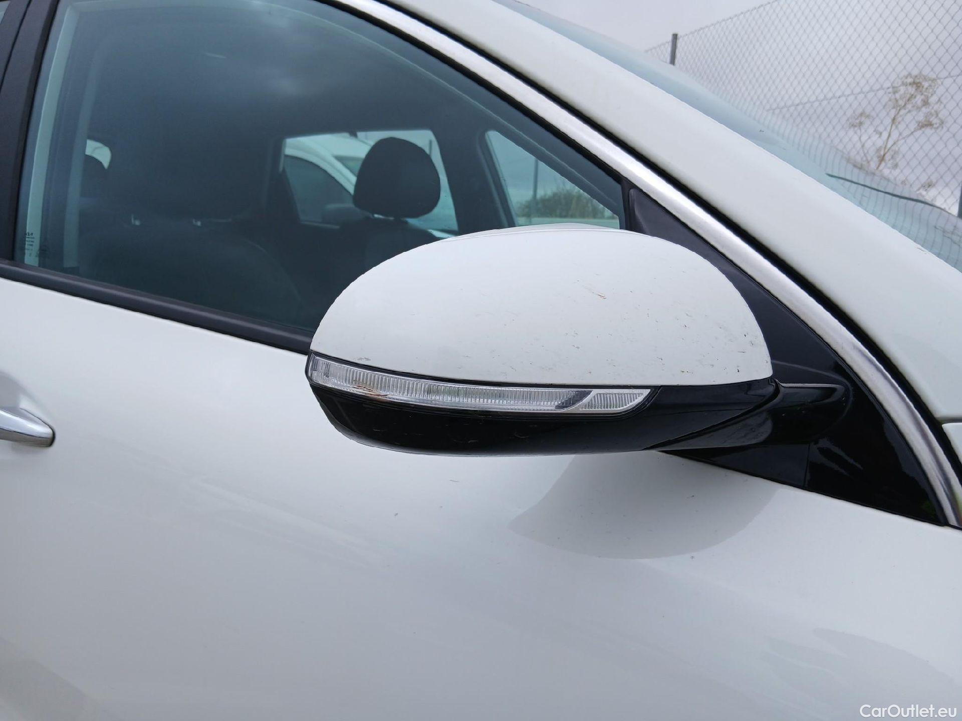  KIA  Niro KIA  / 2019 / 5P / crossover 1.6 GDi HEV 104kW (141CV) Drive #37