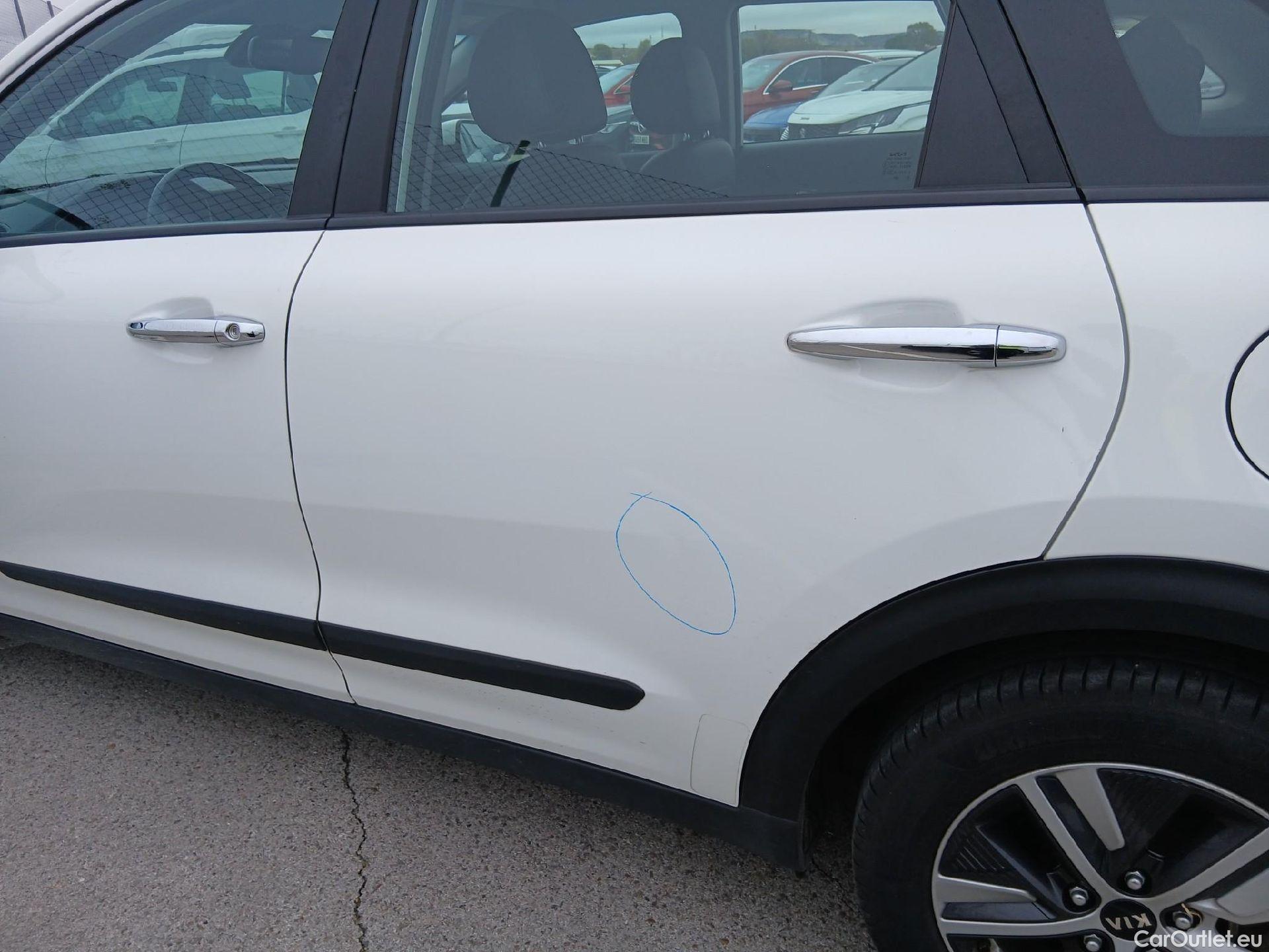  KIA  Niro KIA  / 2019 / 5P / crossover 1.6 GDi HEV 104kW (141CV) Drive #11