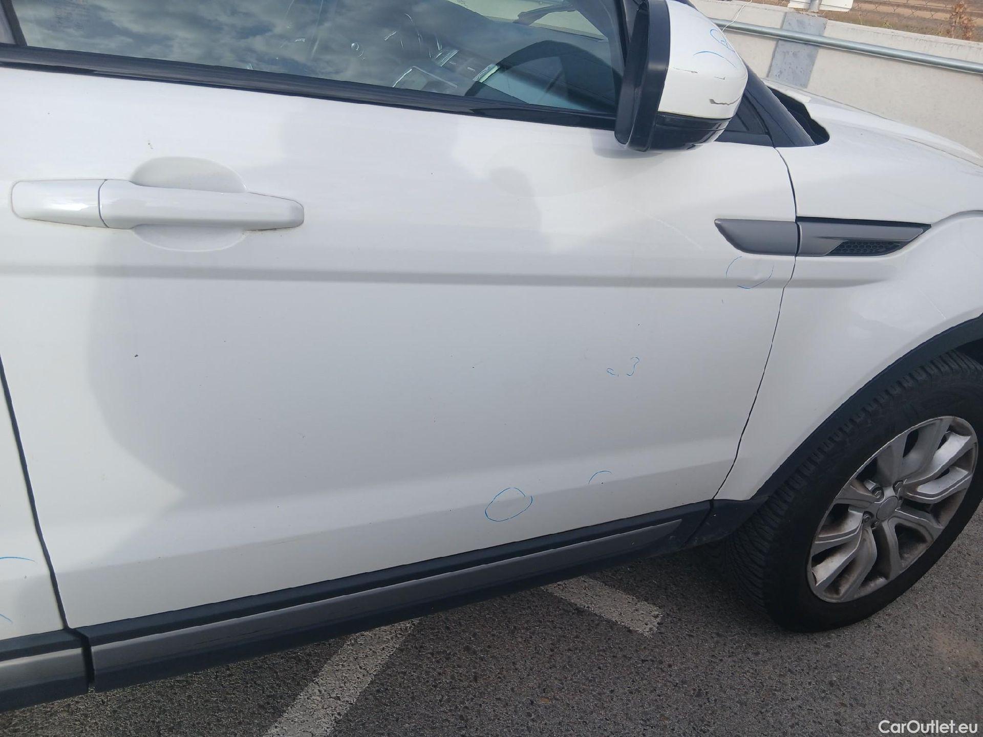  Land Rover  Range Rover LAND ROVER  Evoque / 2015 / 5P / 2.0L eD4 Diesel 110kW (150CV) 4x2 Pure #30