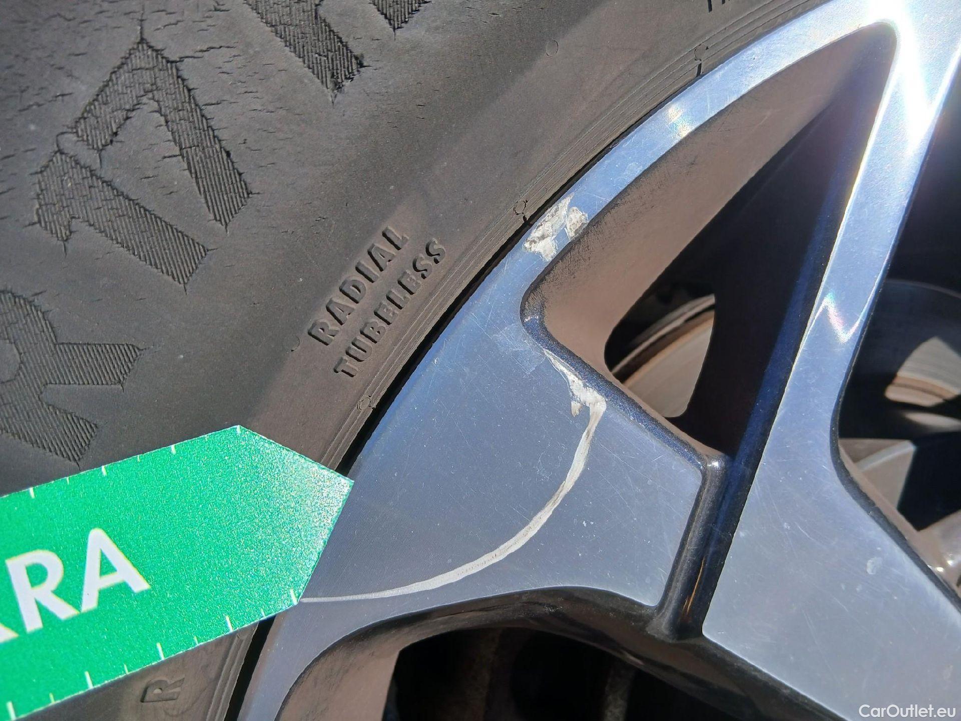  KIA  Sportage KIA  / 2018 / 5P / todoterreno 1.6 MHEV Drive Plus 100kW (136CV) 4x2 #40