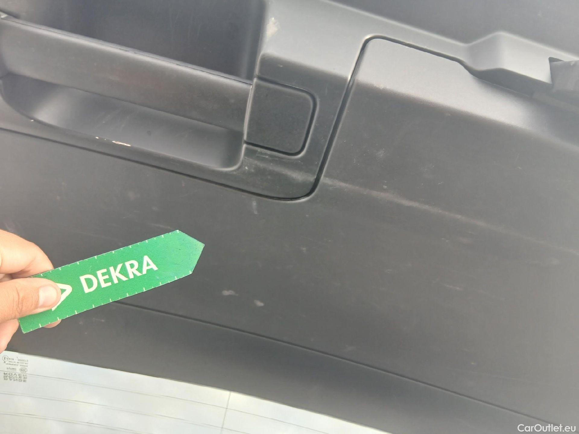  Land Rover  Range Rover LAND ROVER  Evoque / 2015 / 5P / 2.0L eD4 Diesel 110kW (150CV) 4x2 Pure #2