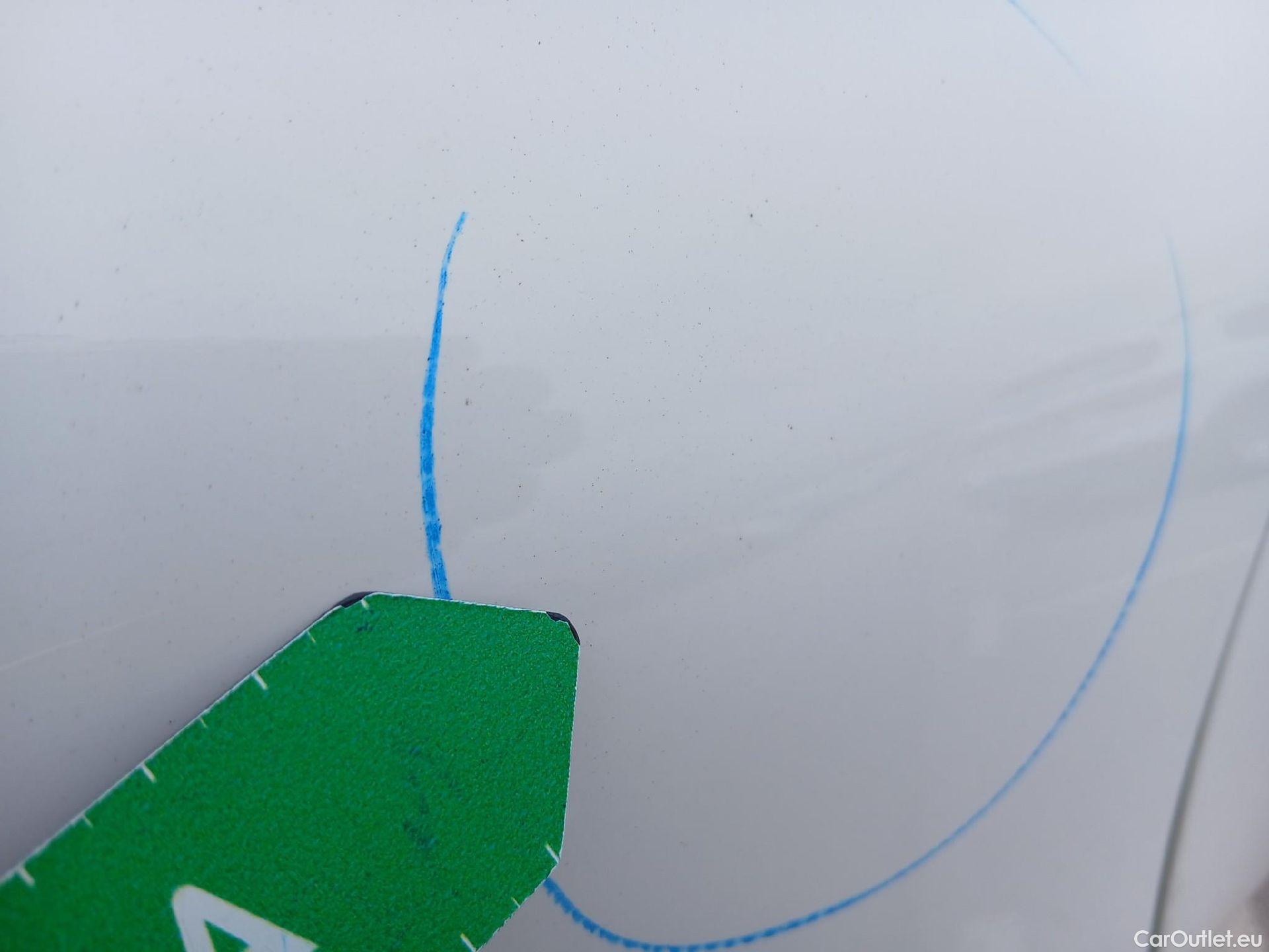  KIA  Niro KIA  / 2019 / 5P / crossover 1.6 GDi HEV 104kW (141CV) Drive #24