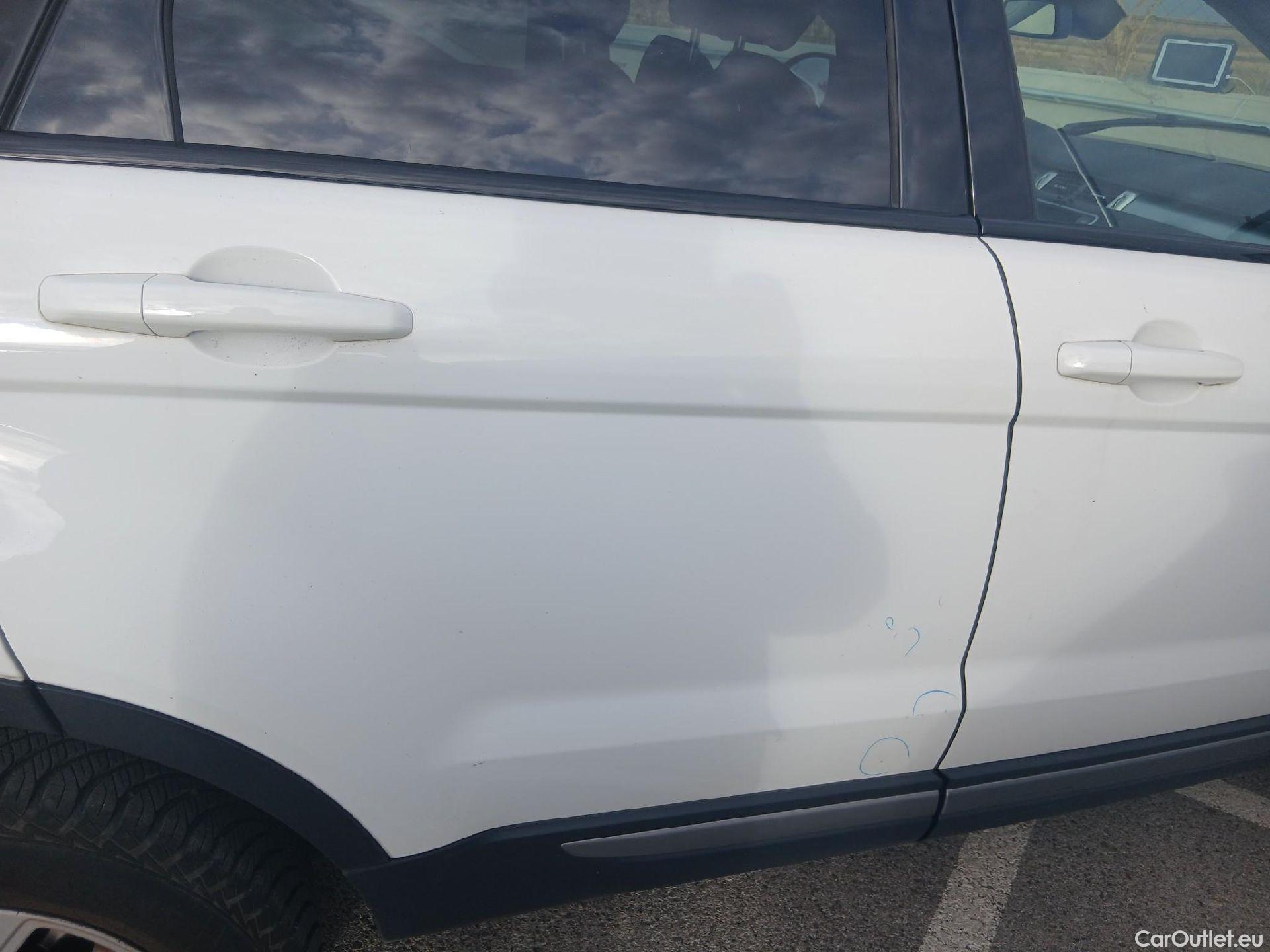  Land Rover  Range Rover LAND ROVER  Evoque / 2015 / 5P / 2.0L eD4 Diesel 110kW (150CV) 4x2 Pure #29