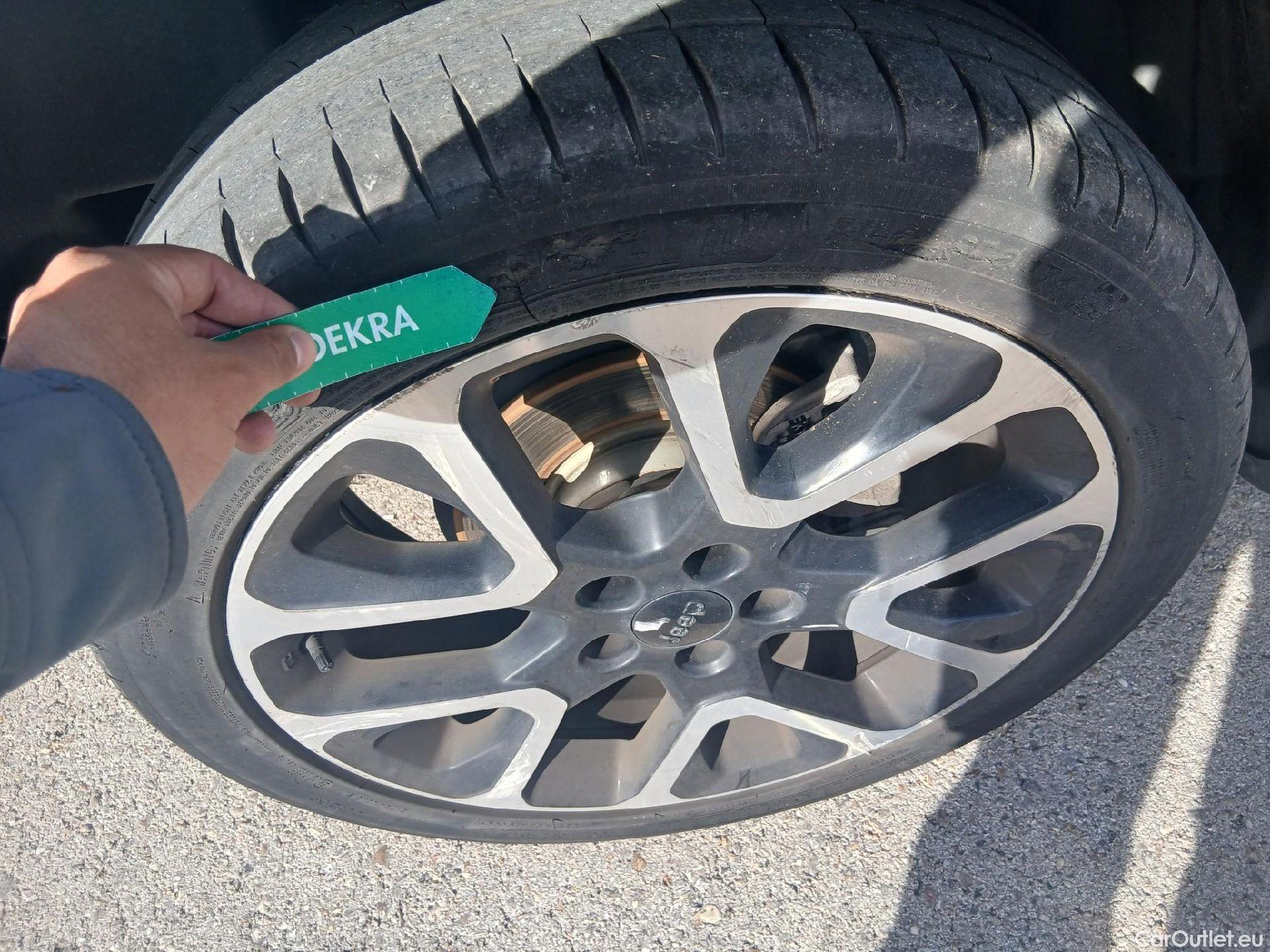  Jeep  Compass JEEP  / 2017 / 5P / todoterreno 1.6 Mjet 88kW Limited 4x2 #46