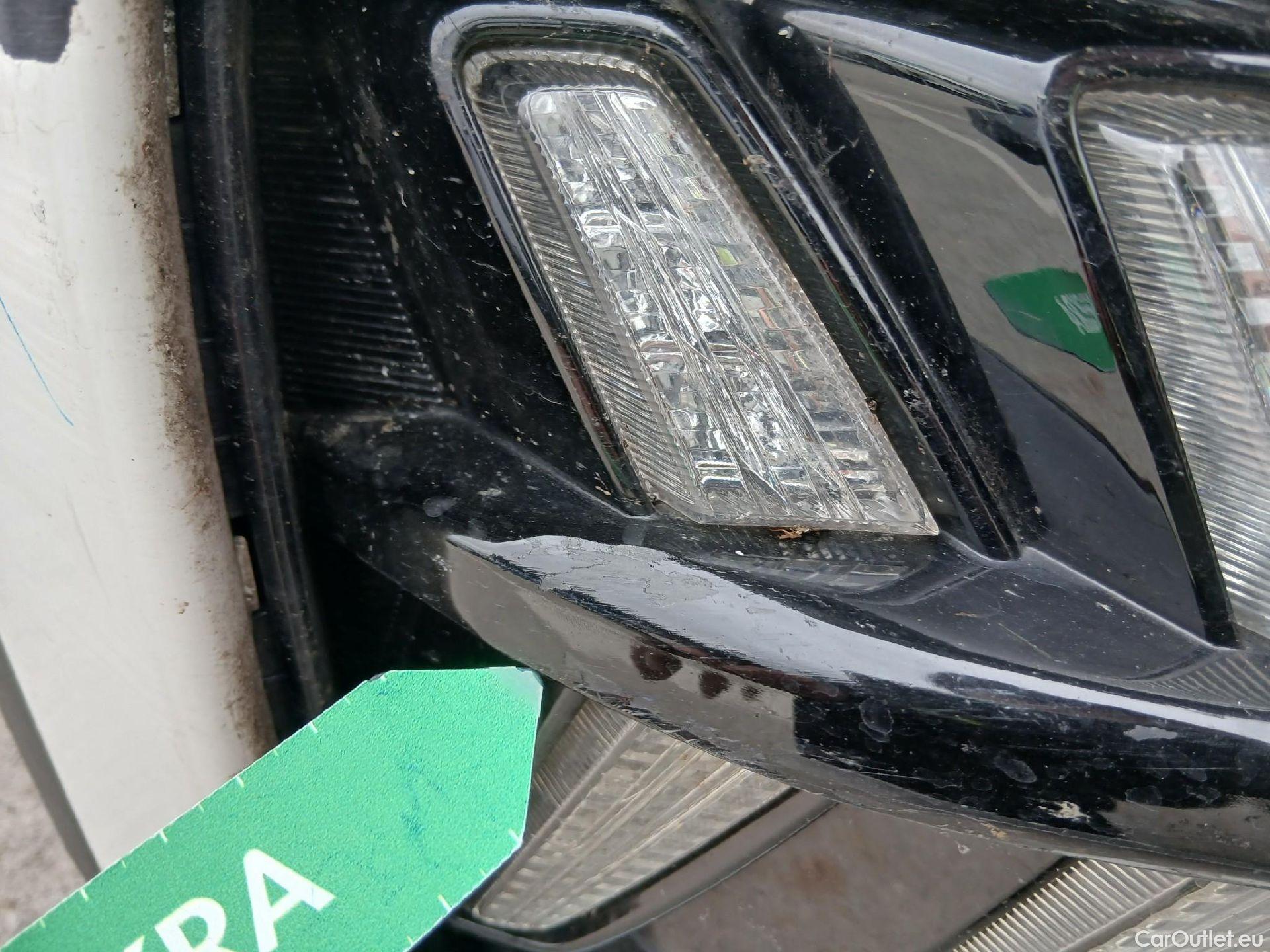  KIA  Niro KIA  / 2019 / 5P / crossover 1.6 GDi HEV 104kW (141CV) Drive #5