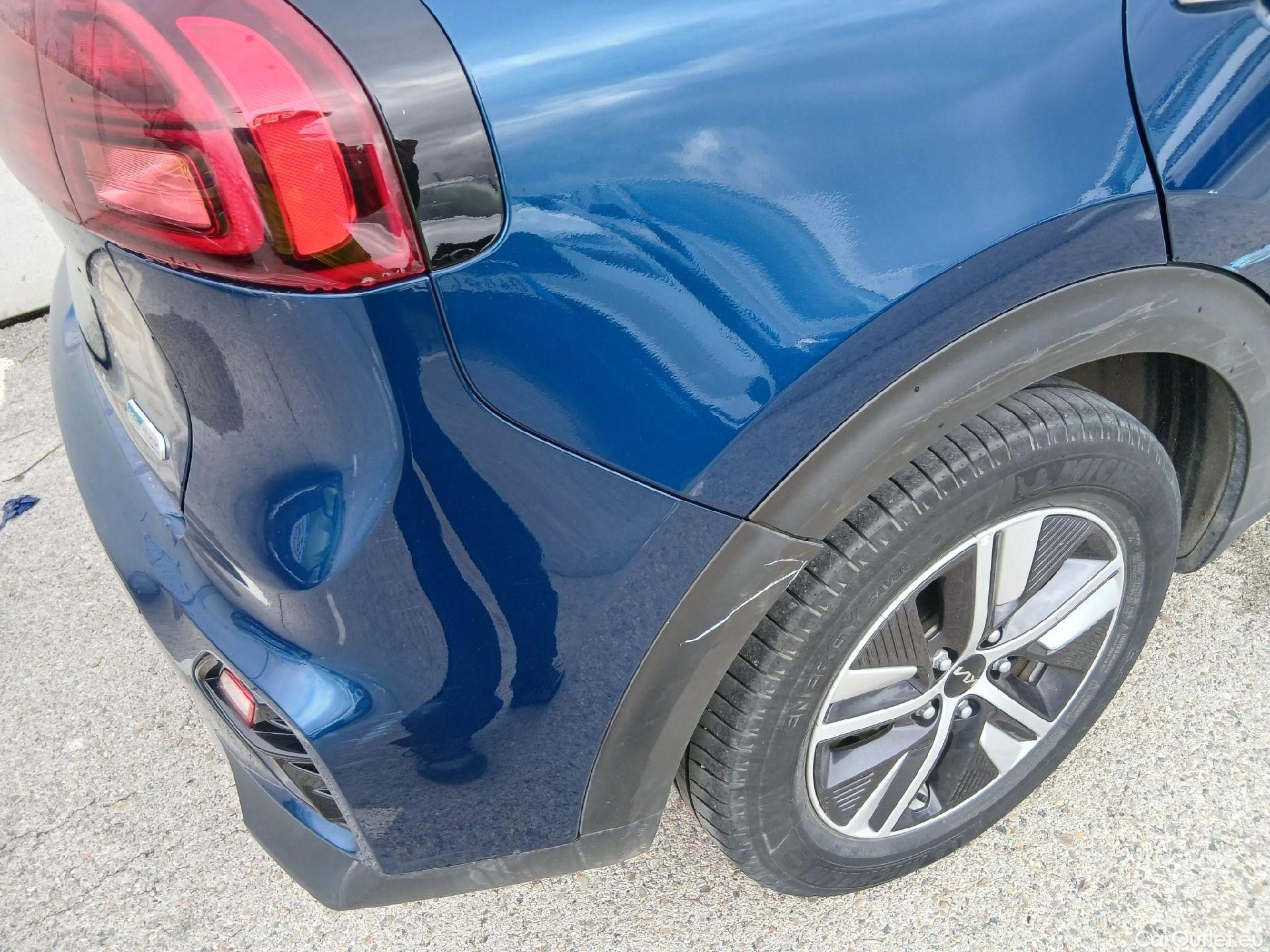  KIA  Niro KIA  / 2019 / 5P / crossover 1.6 GDi PHEV 104kW (141CV) Drive #28