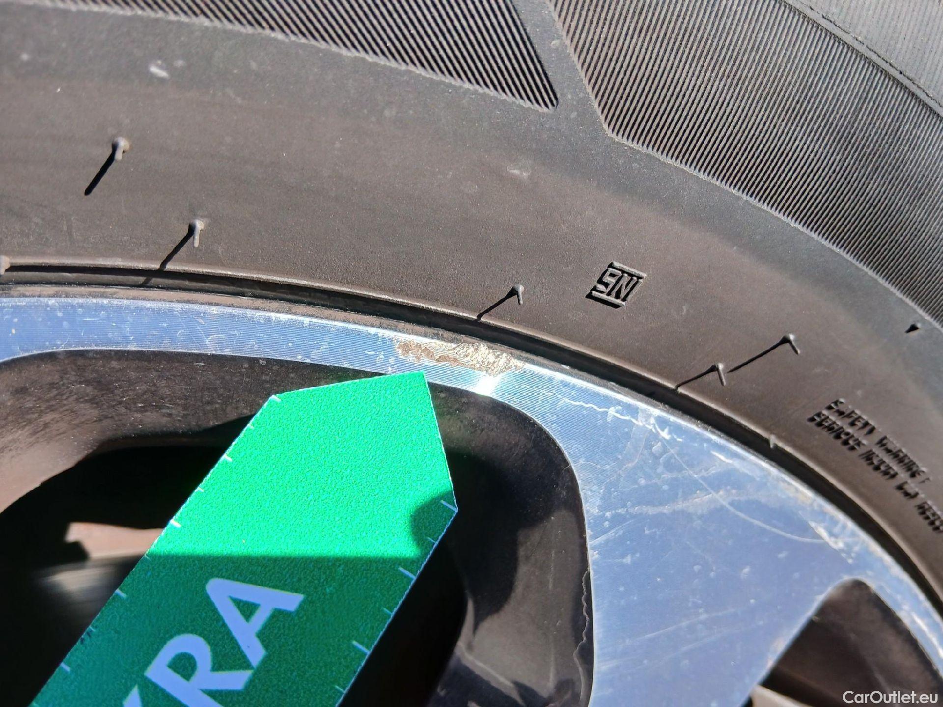  KIA  Sportage KIA  / 2018 / 5P / todoterreno 1.6 MHEV Drive Plus 100kW (136CV) 4x2 #44