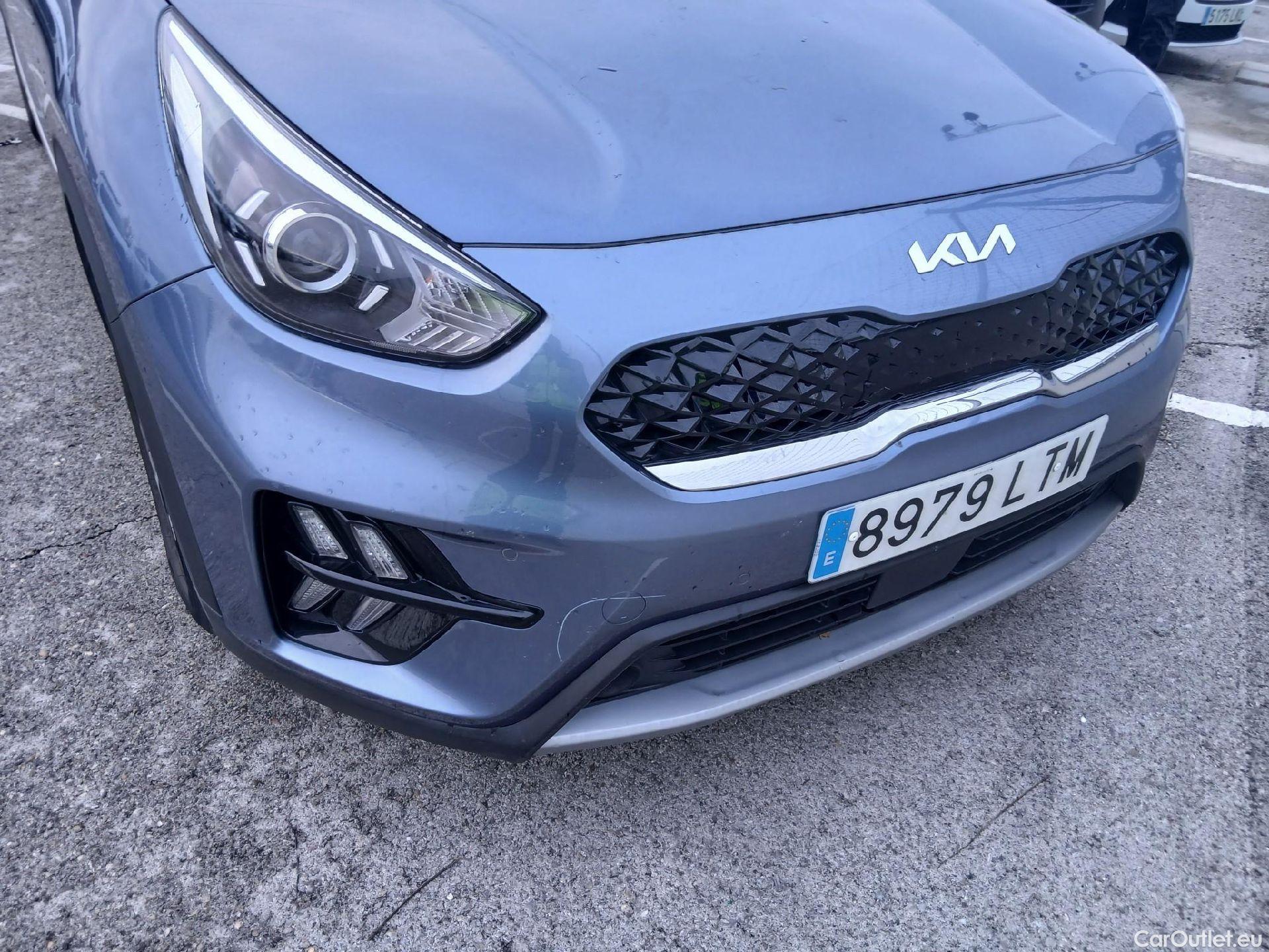  KIA  Niro KIA  / 2019 / 5P / crossover 1.6 GDi PHEV 104kW (141CV) Drive #13