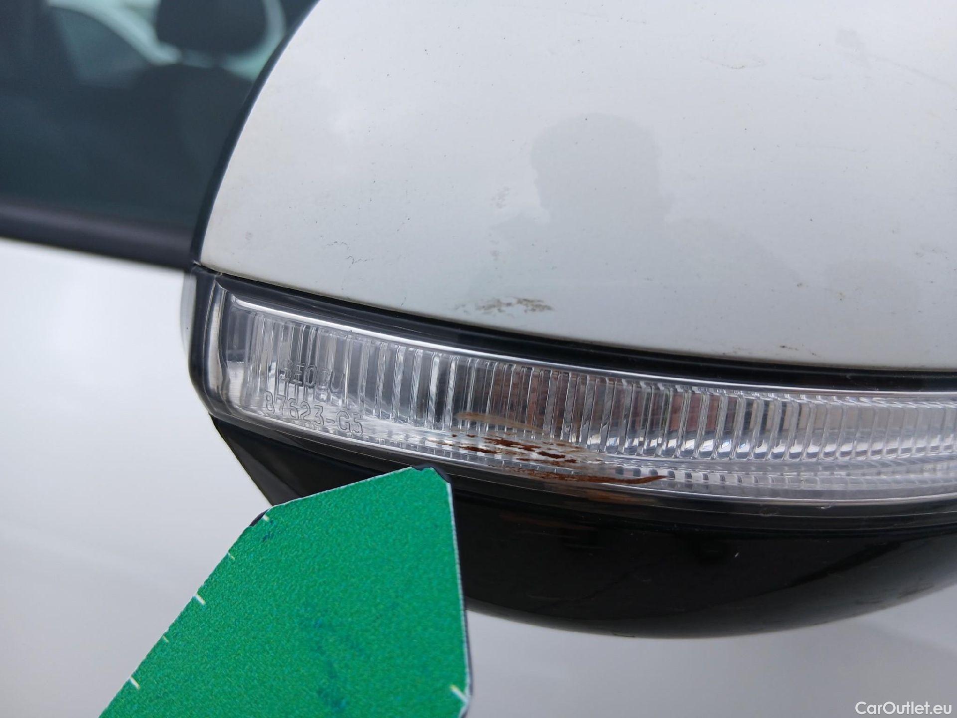  KIA  Niro KIA  / 2019 / 5P / crossover 1.6 GDi HEV 104kW (141CV) Drive #38